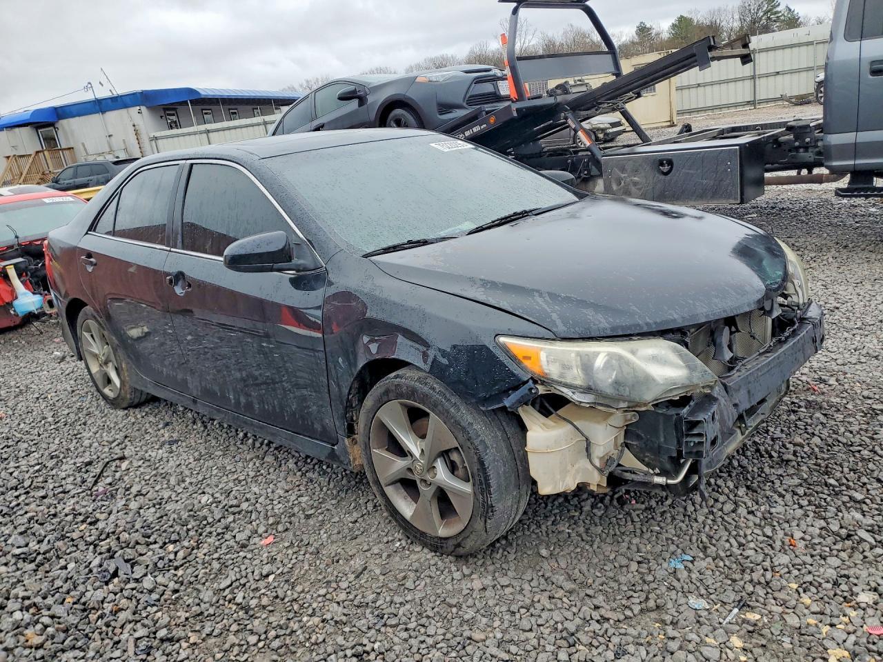 2014 TOYOTA CAMRY