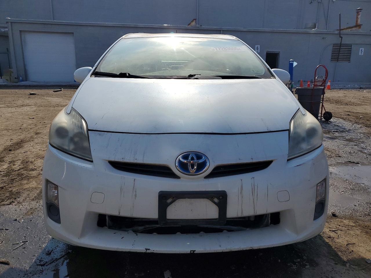 2010 TOYOTA Prius c