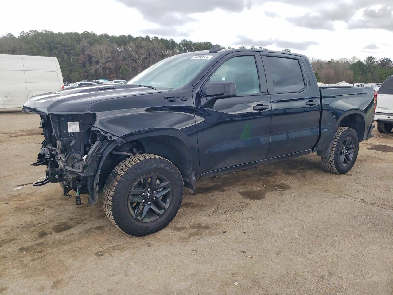 2025 CHEVROLET Silverado