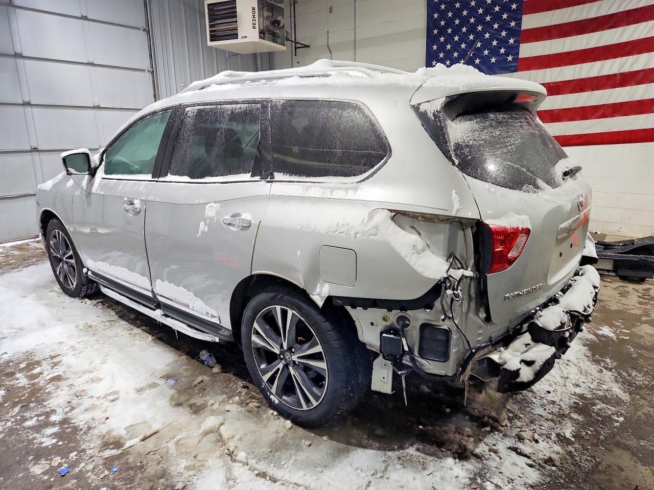 2017 NISSAN PATHFINDER