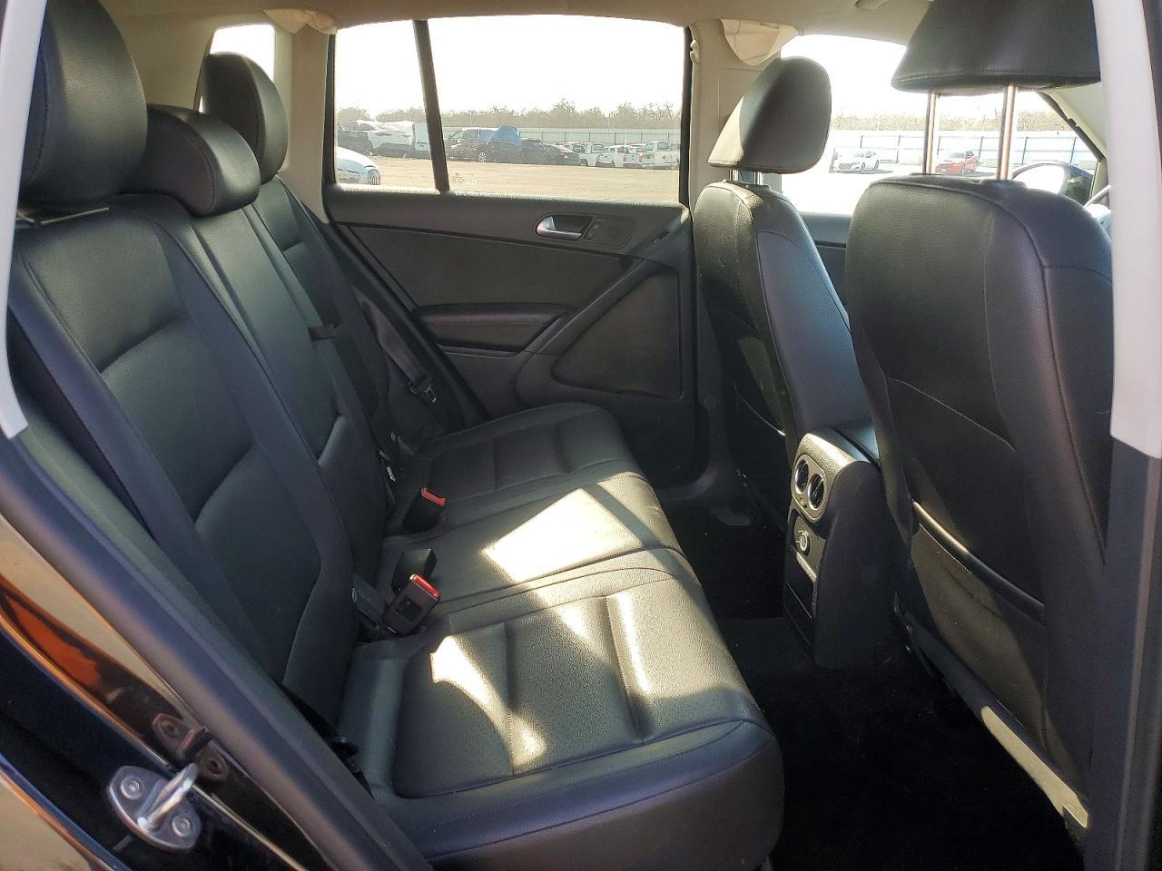 2016 VOLKSWAGEN TIGUAN