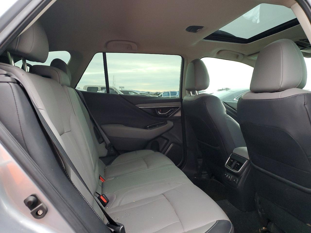 2021 SUBARU Outback
