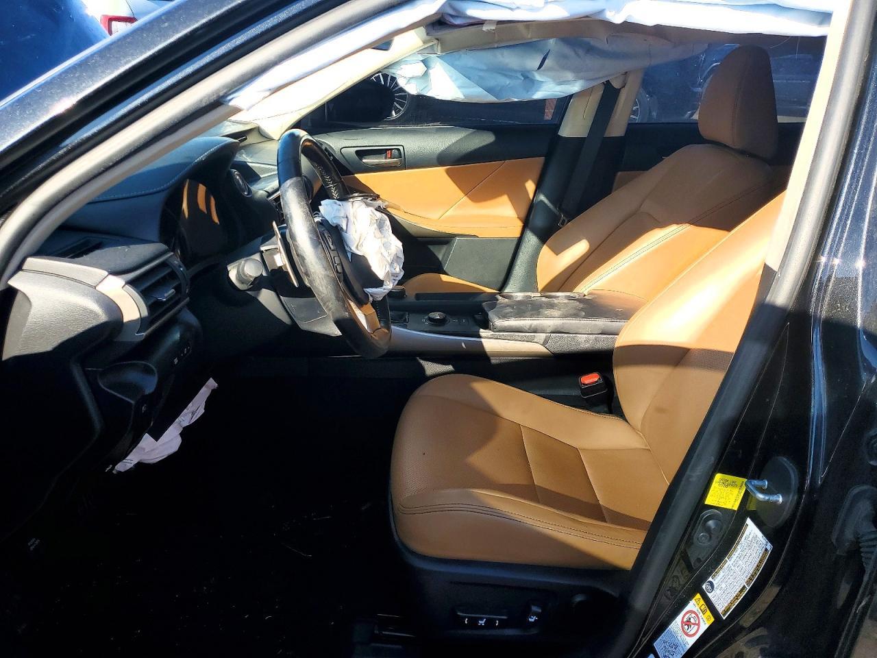 2017 LEXUS IS 300