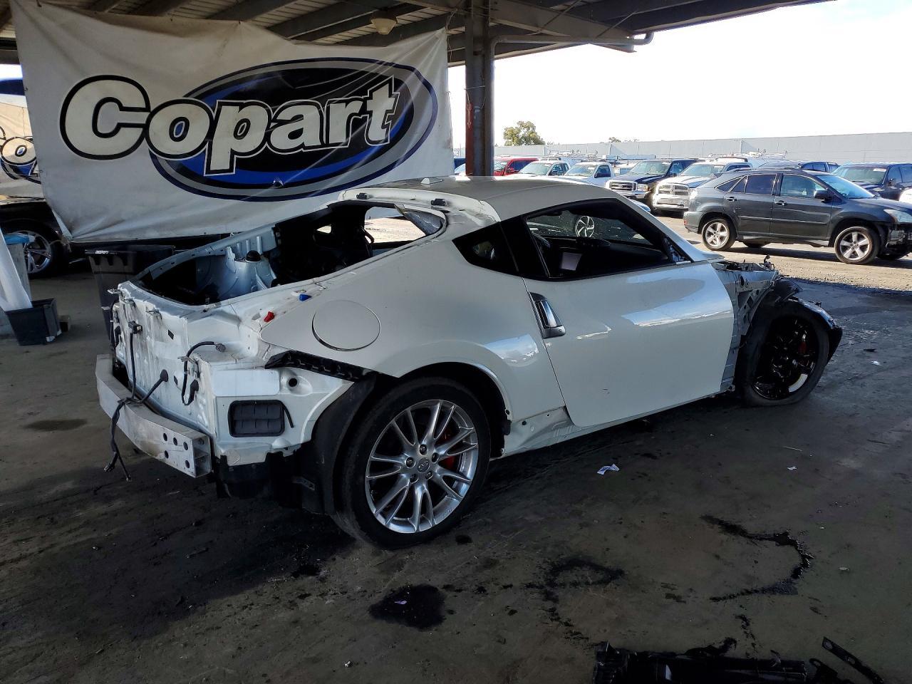 2015 NISSAN 370Z