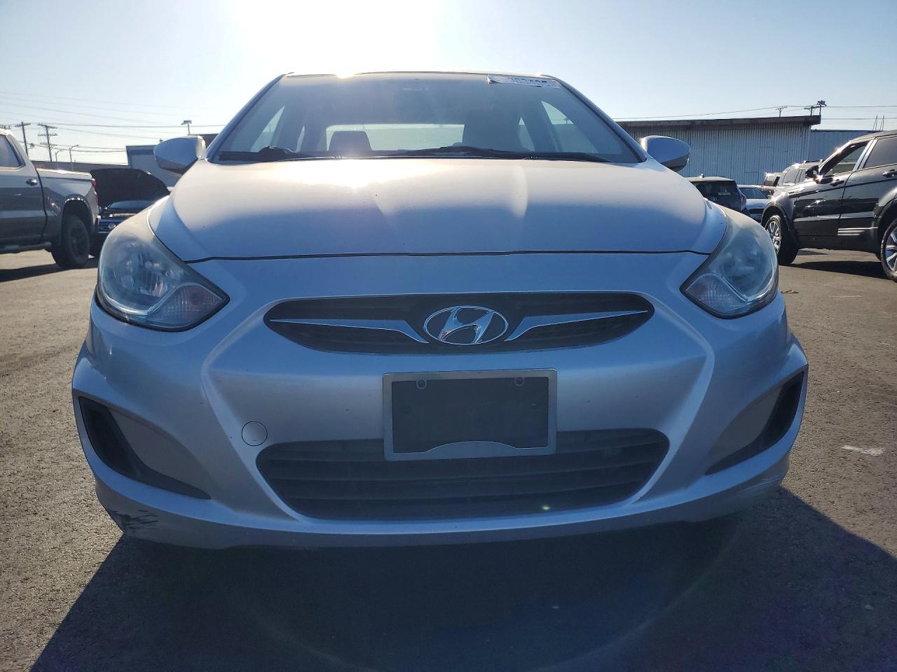 2012 HYUNDAI ACCENT