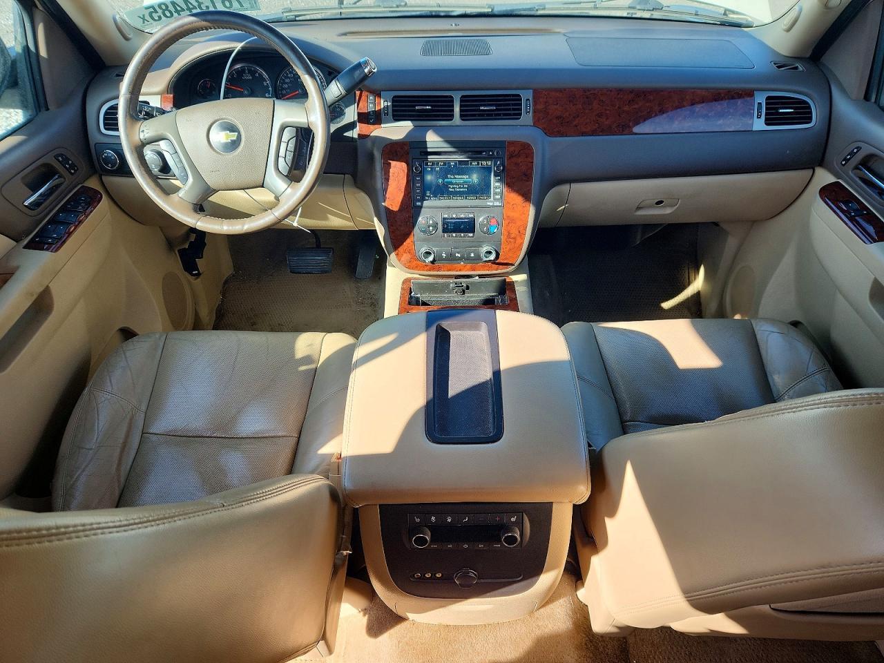 2011 CHEVROLET Suburban