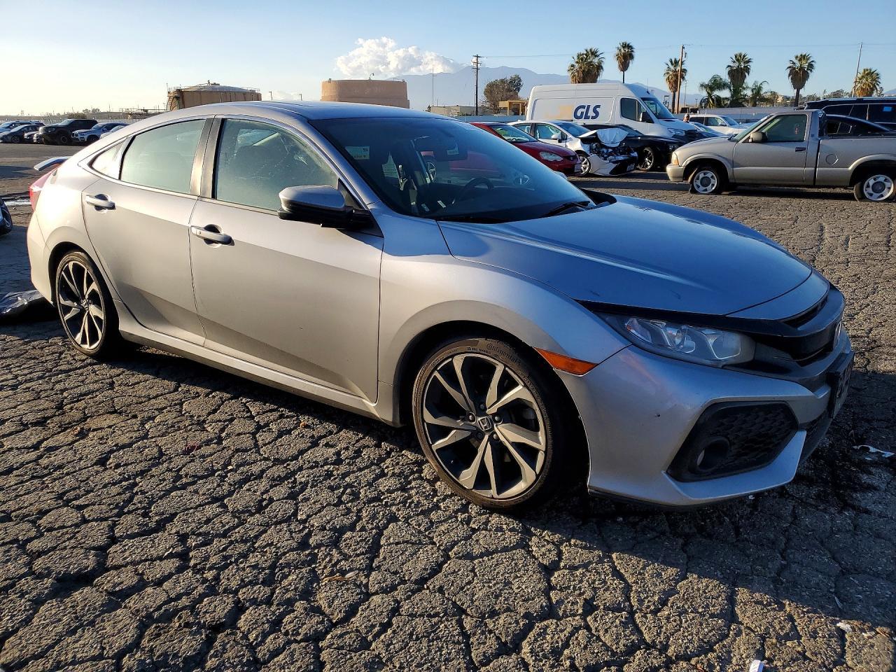 2018 HONDA CIVIC