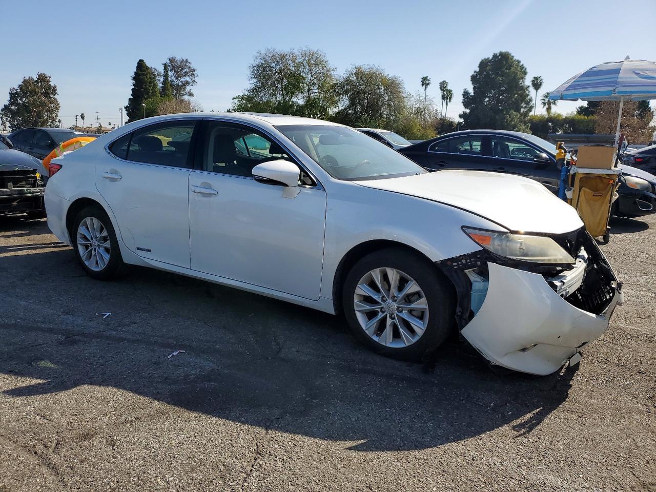 2013 LEXUS ES 300H