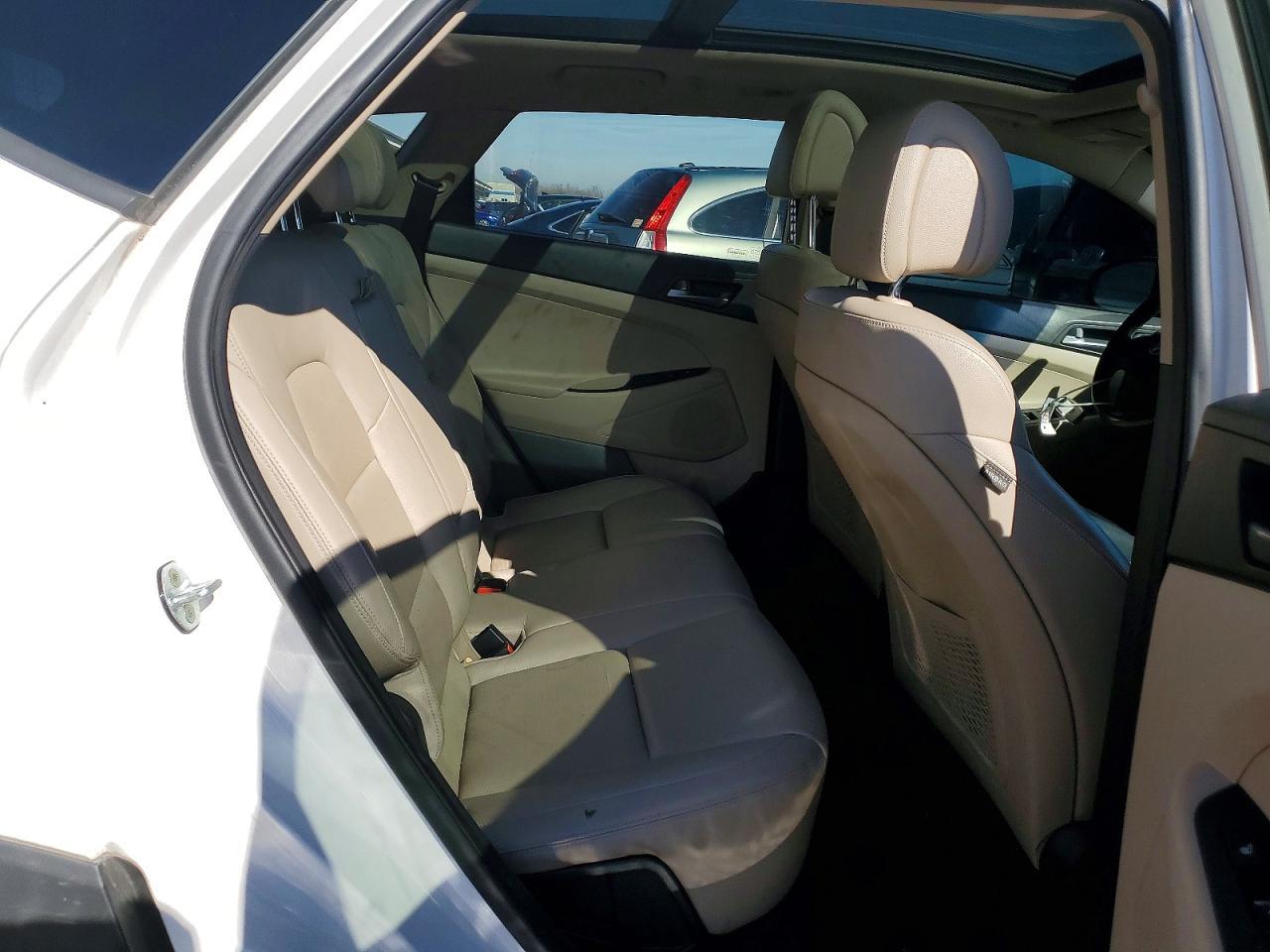 2016 HYUNDAI TUCSON