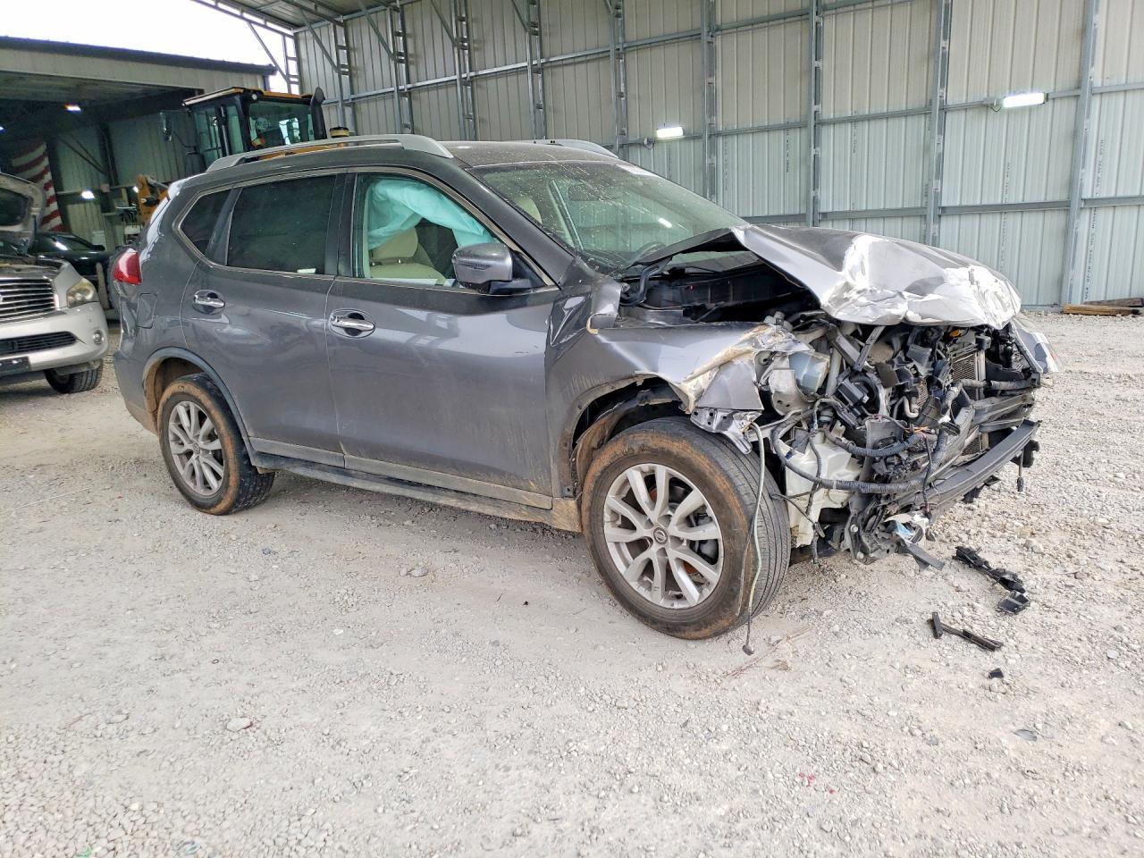 2017 NISSAN
