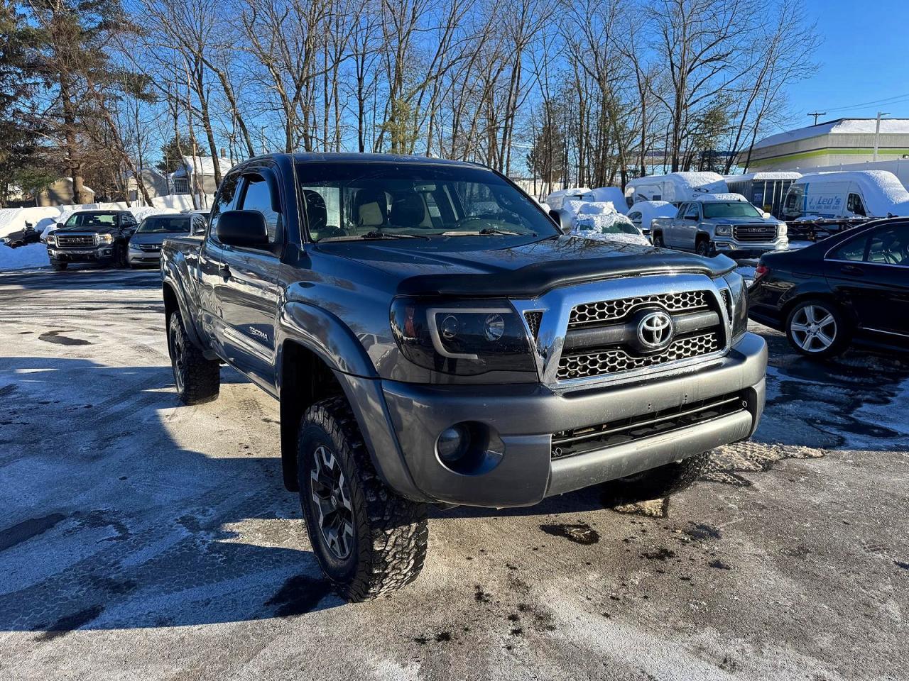 2011 TOYOTA TACOMA