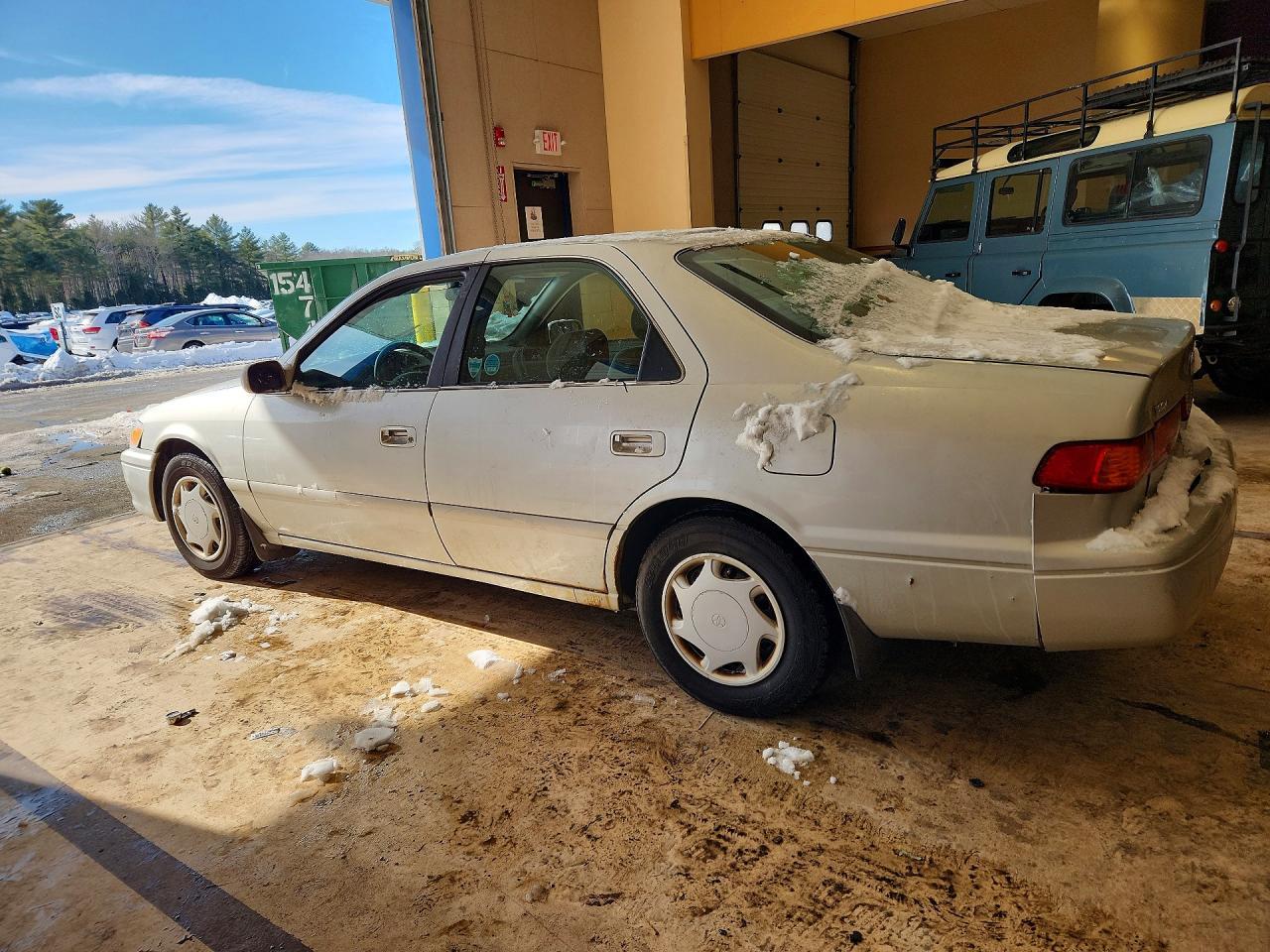 2000 TOYOTA CAMRY