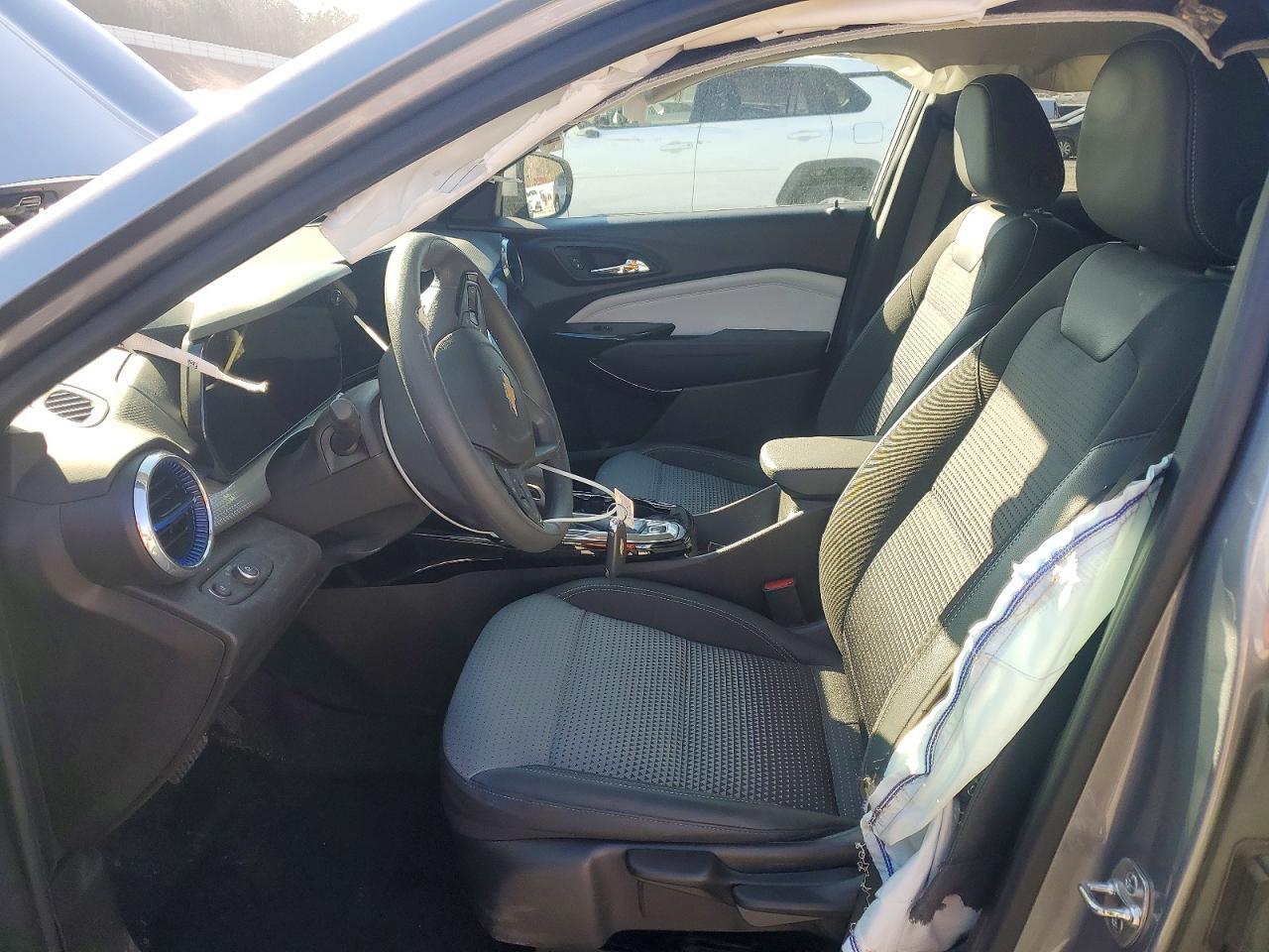 2025 CHEVROLET TRAX