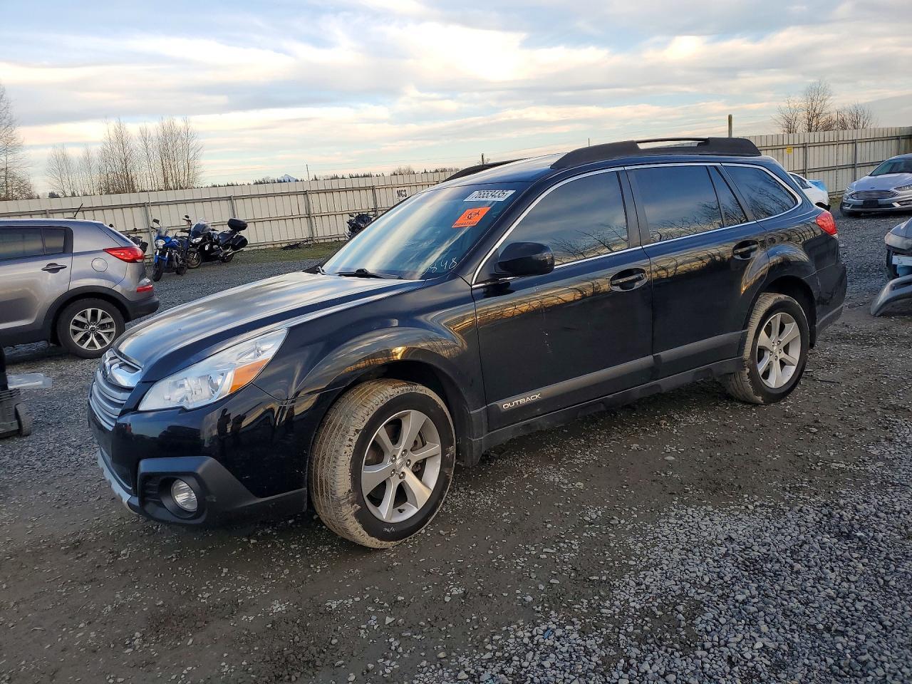 2013 SUBARU Outback