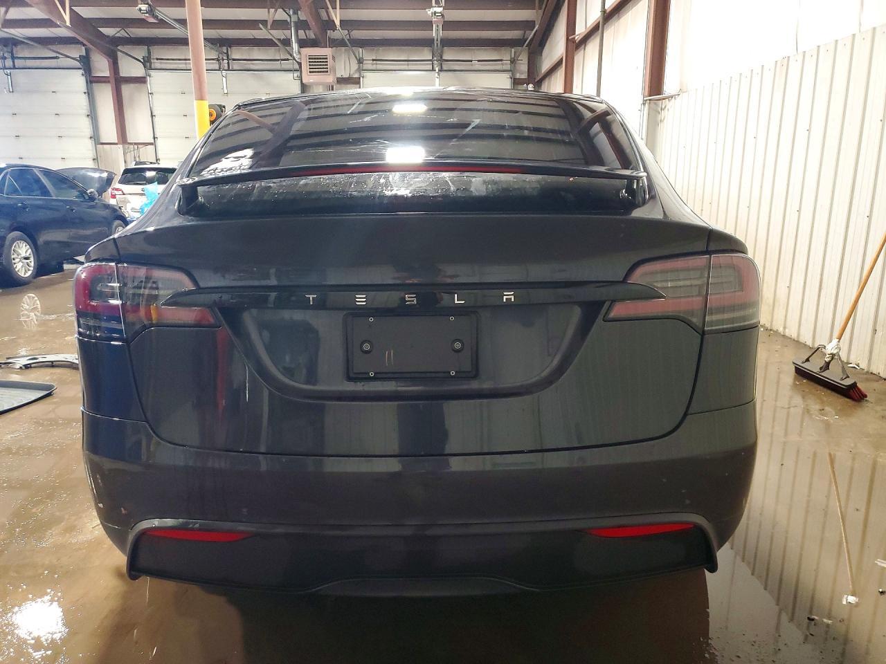 2024 TESLA MODEL X