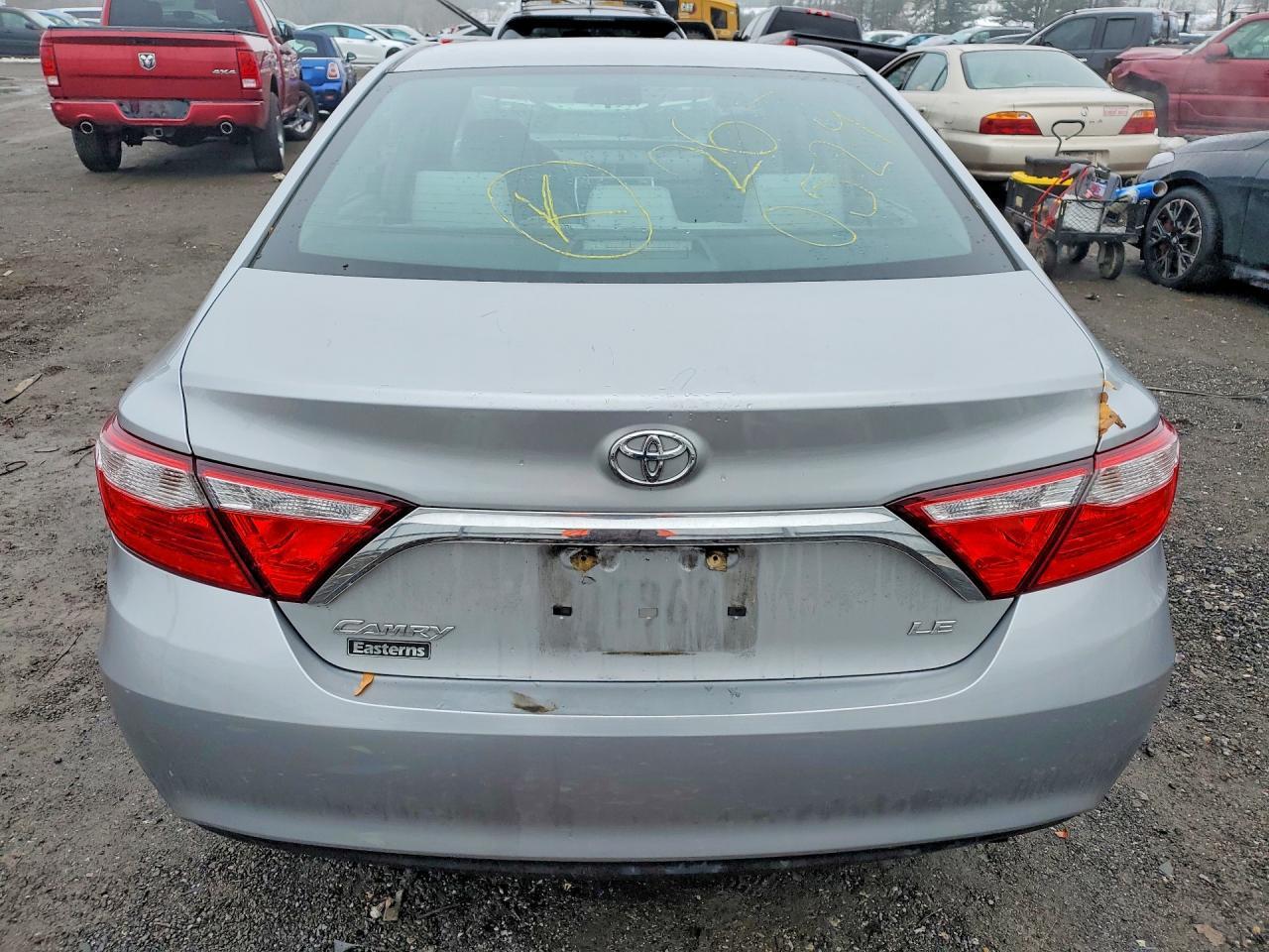 2016 TOYOTA CAMRY