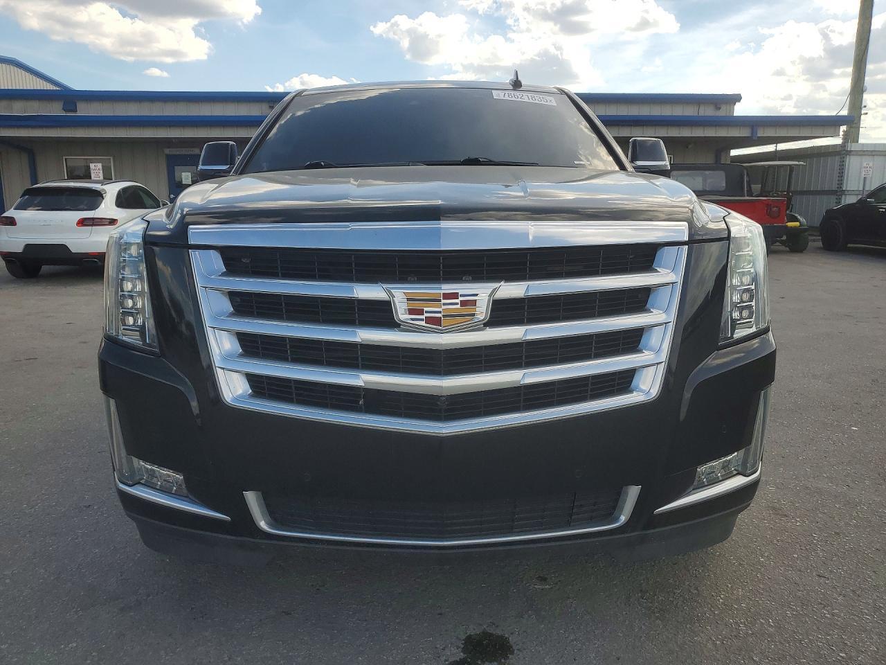 2018 CADILLAC Escalade ESV