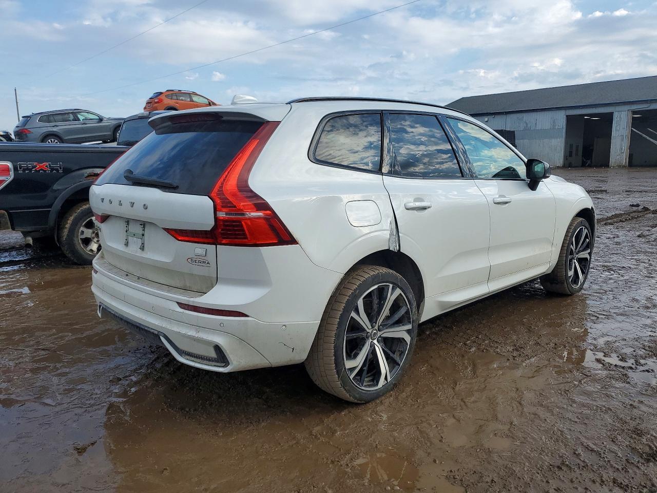 2024 VOLVO XC60