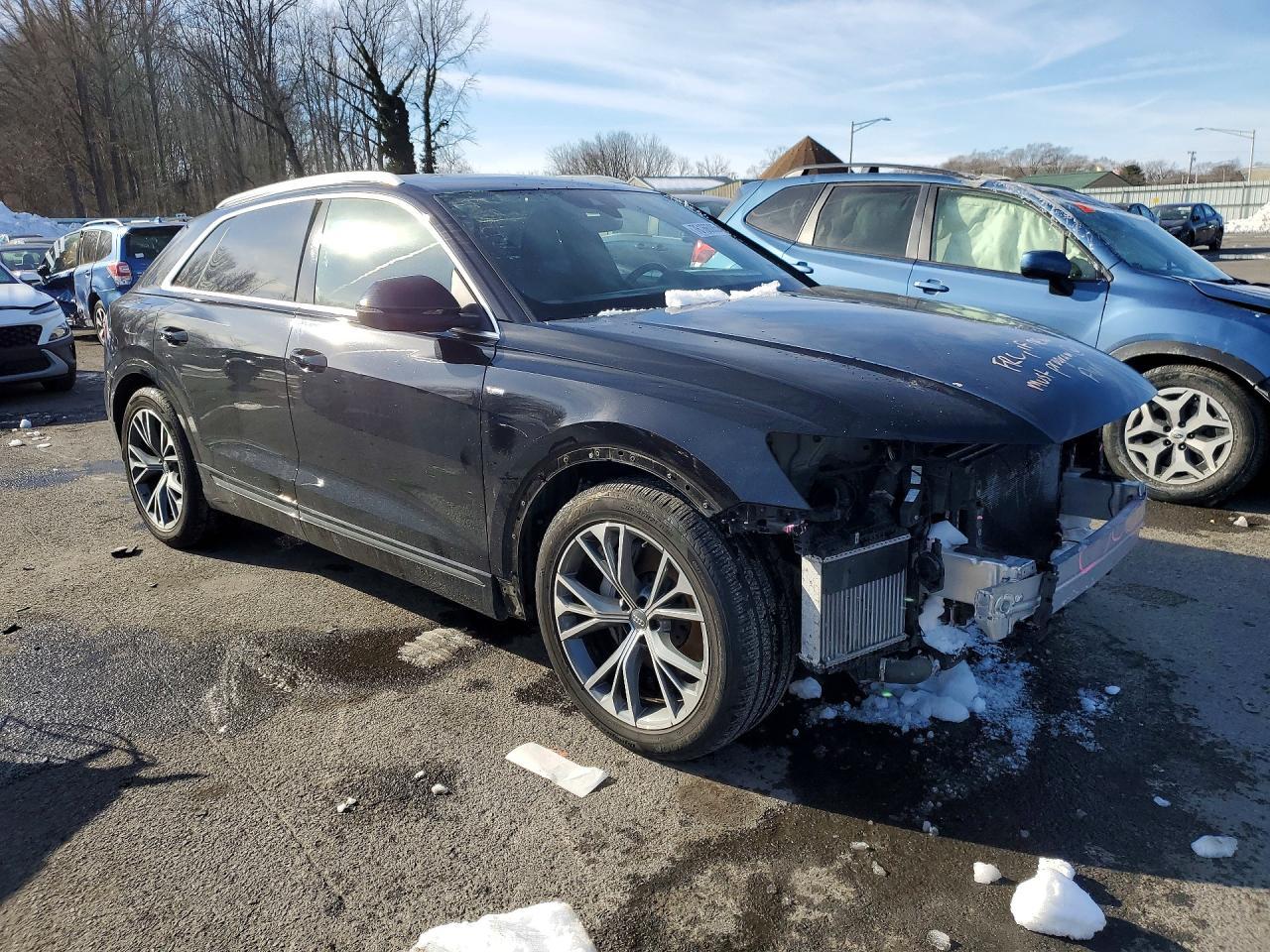2020 AUDI Q8