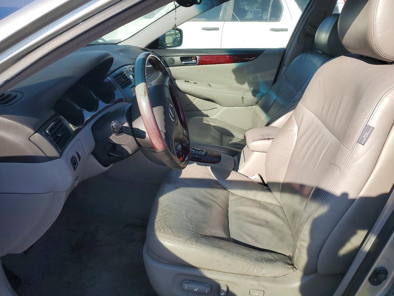 2004 LEXUS ES 330