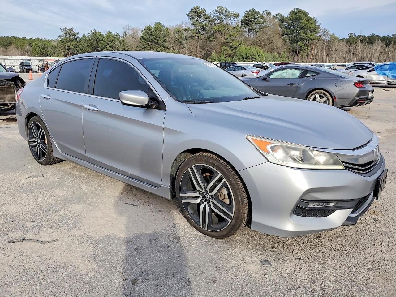 2017 HONDA ACCORD
