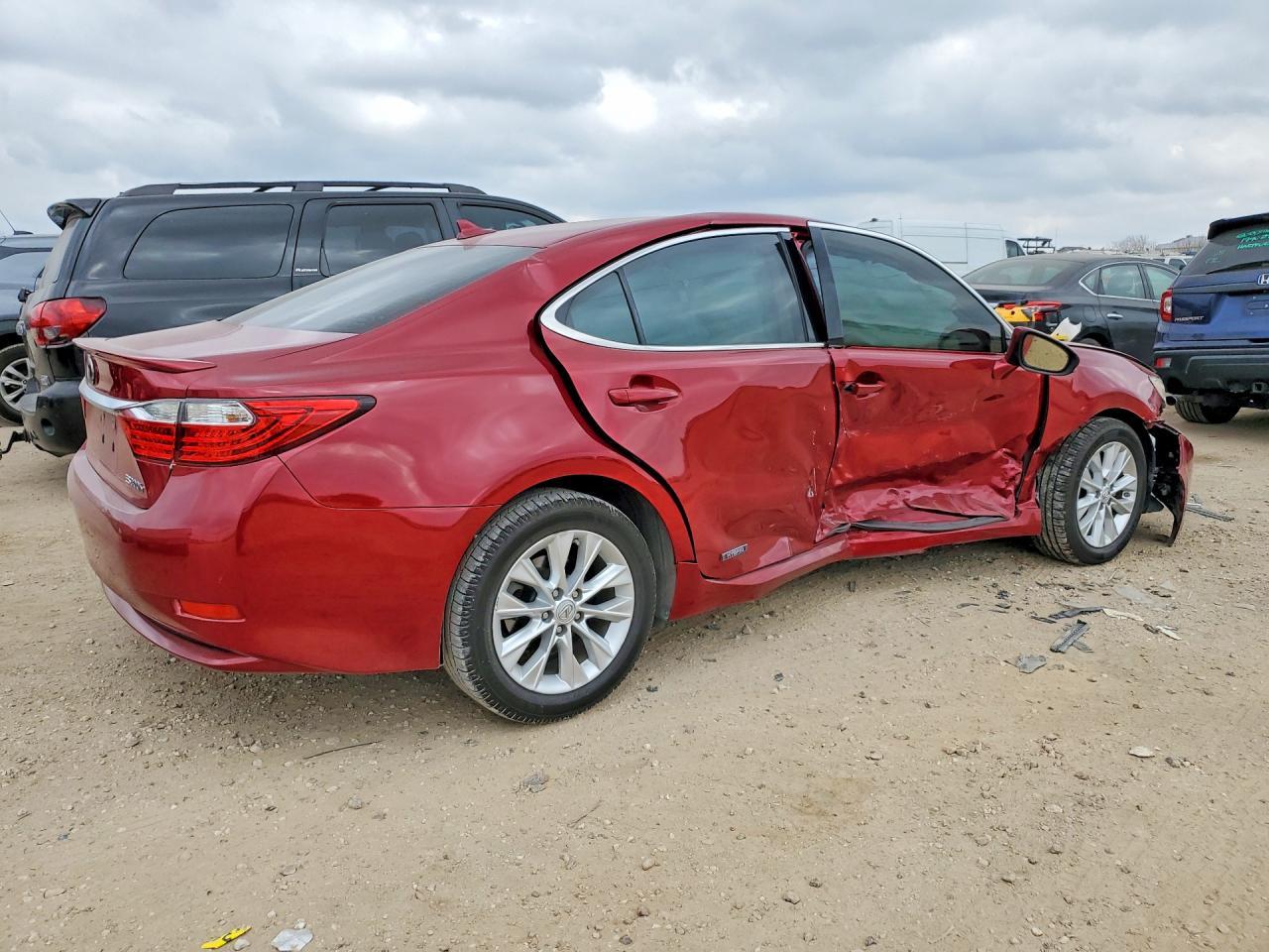 2013 LEXUS ES 300H