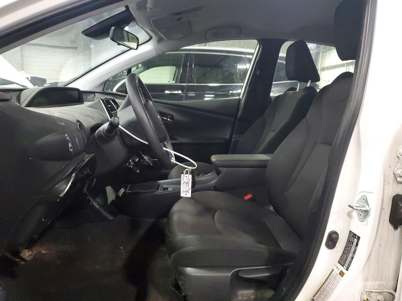 2019 TOYOTA PRIUS