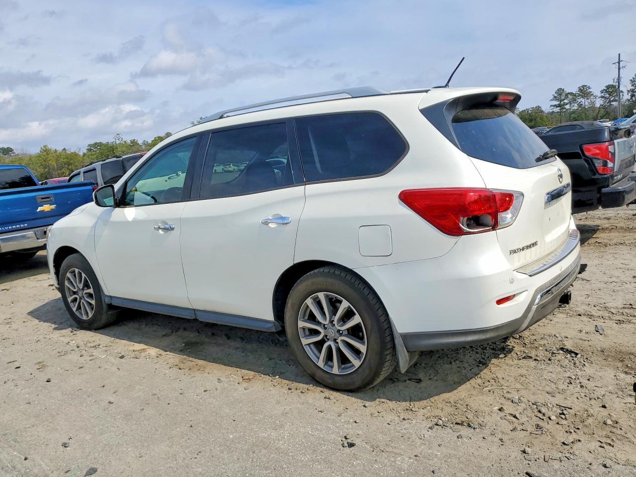 2016 NISSAN PATHFINDER