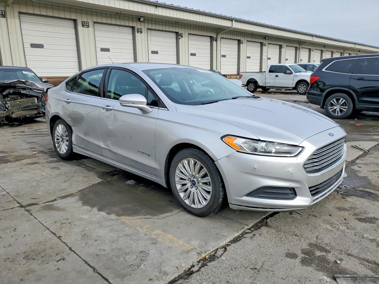 2016 FORD FUSION