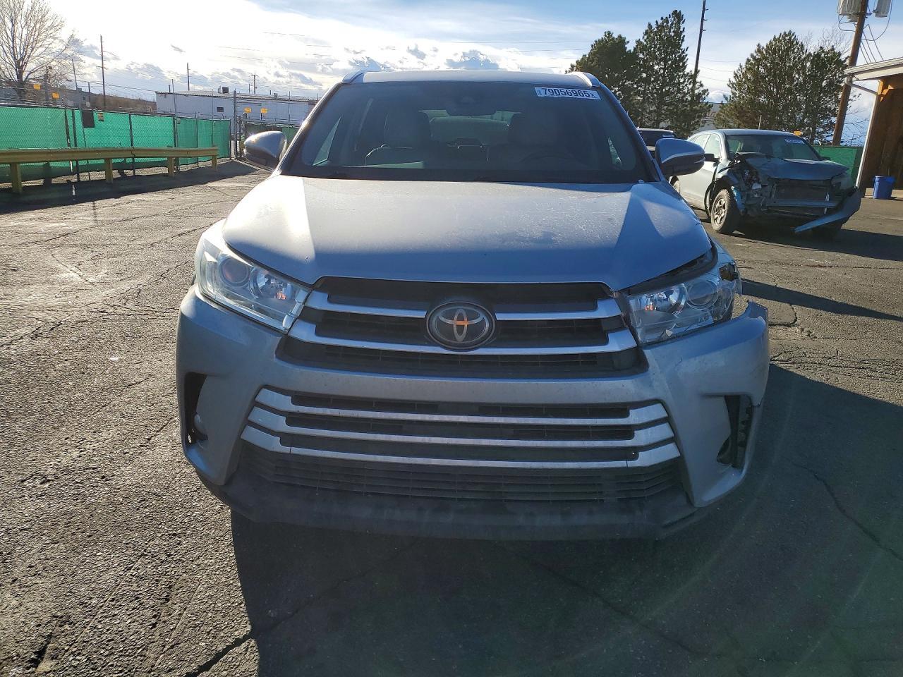 2017 TOYOTA HIGHLANDER