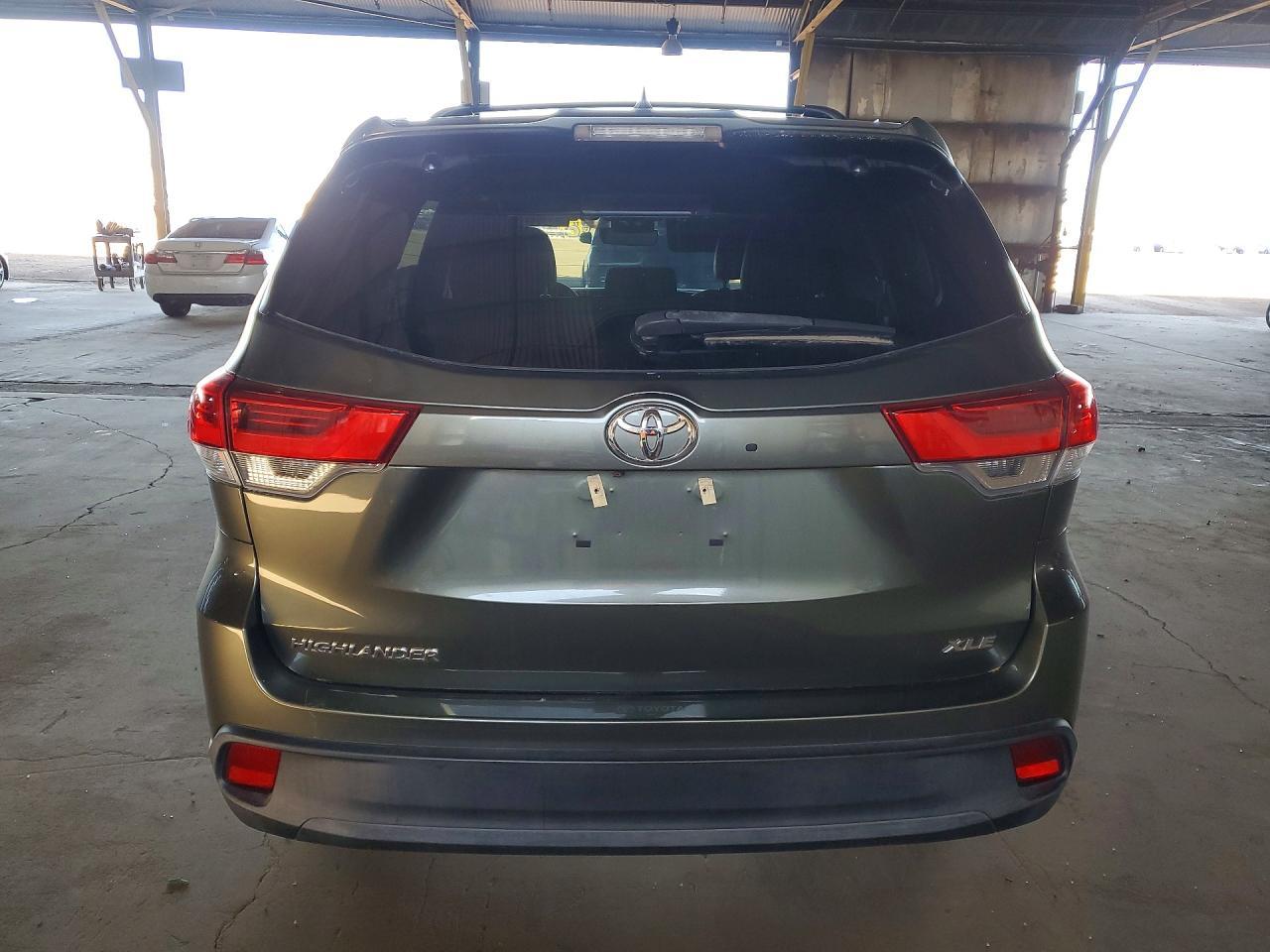 2019 TOYOTA HIGHLANDER