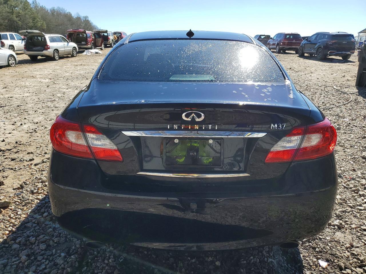 2012 INFINITI M37