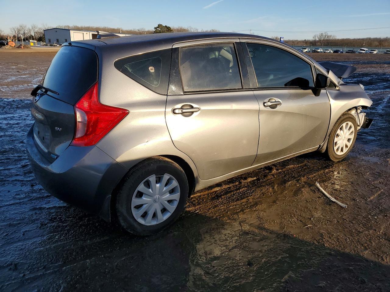2016 NISSAN Versa Note