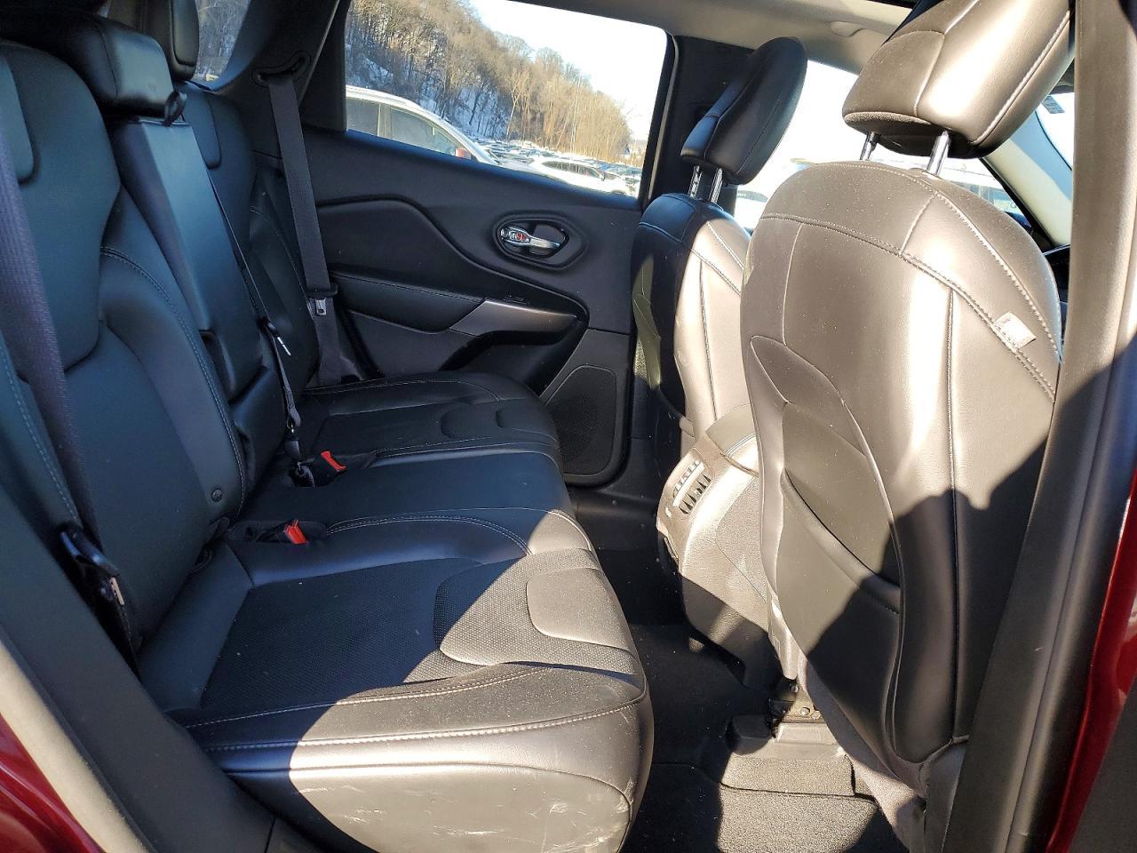 2019 JEEP CHEROKEE