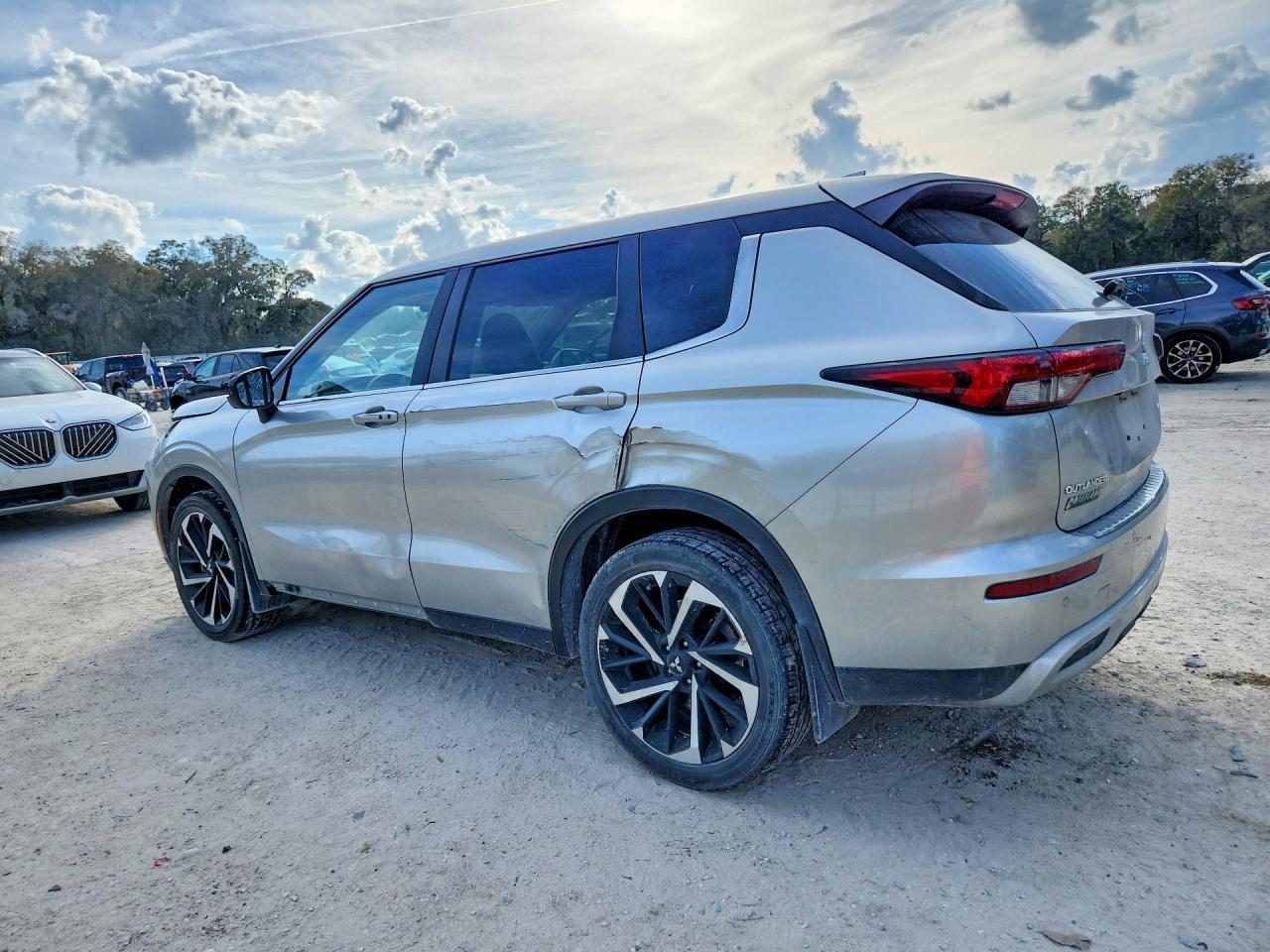 2022 MITSUBISHI outlander