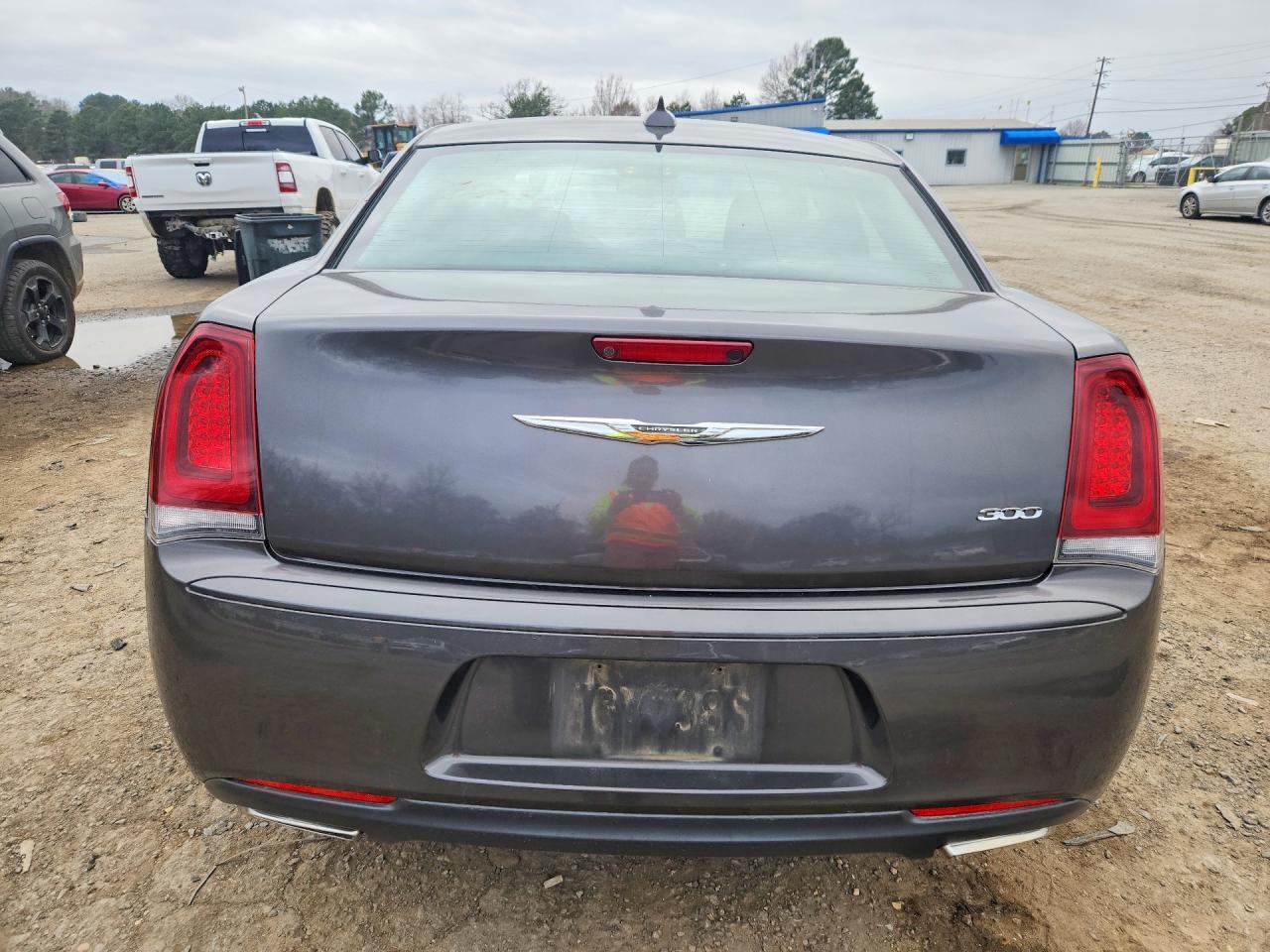 2019 CHRYSLER 300