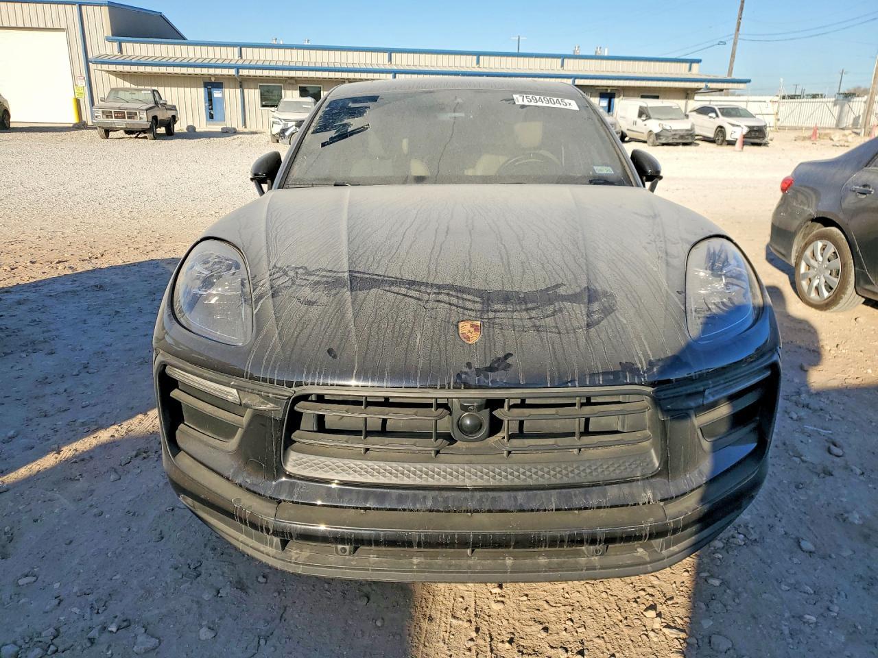 2024 PORSCHE Macan