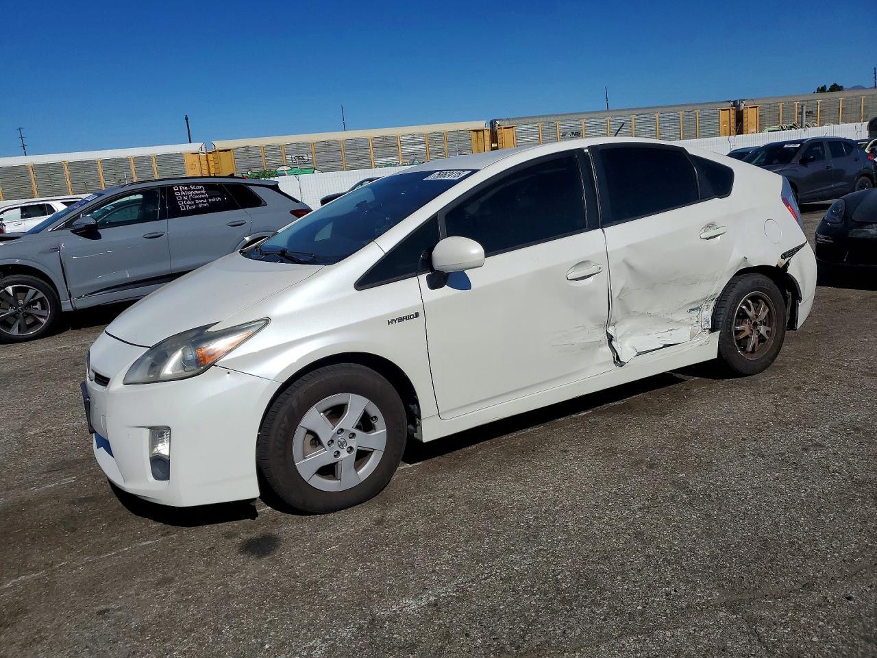2011 TOYOTA PRIUS