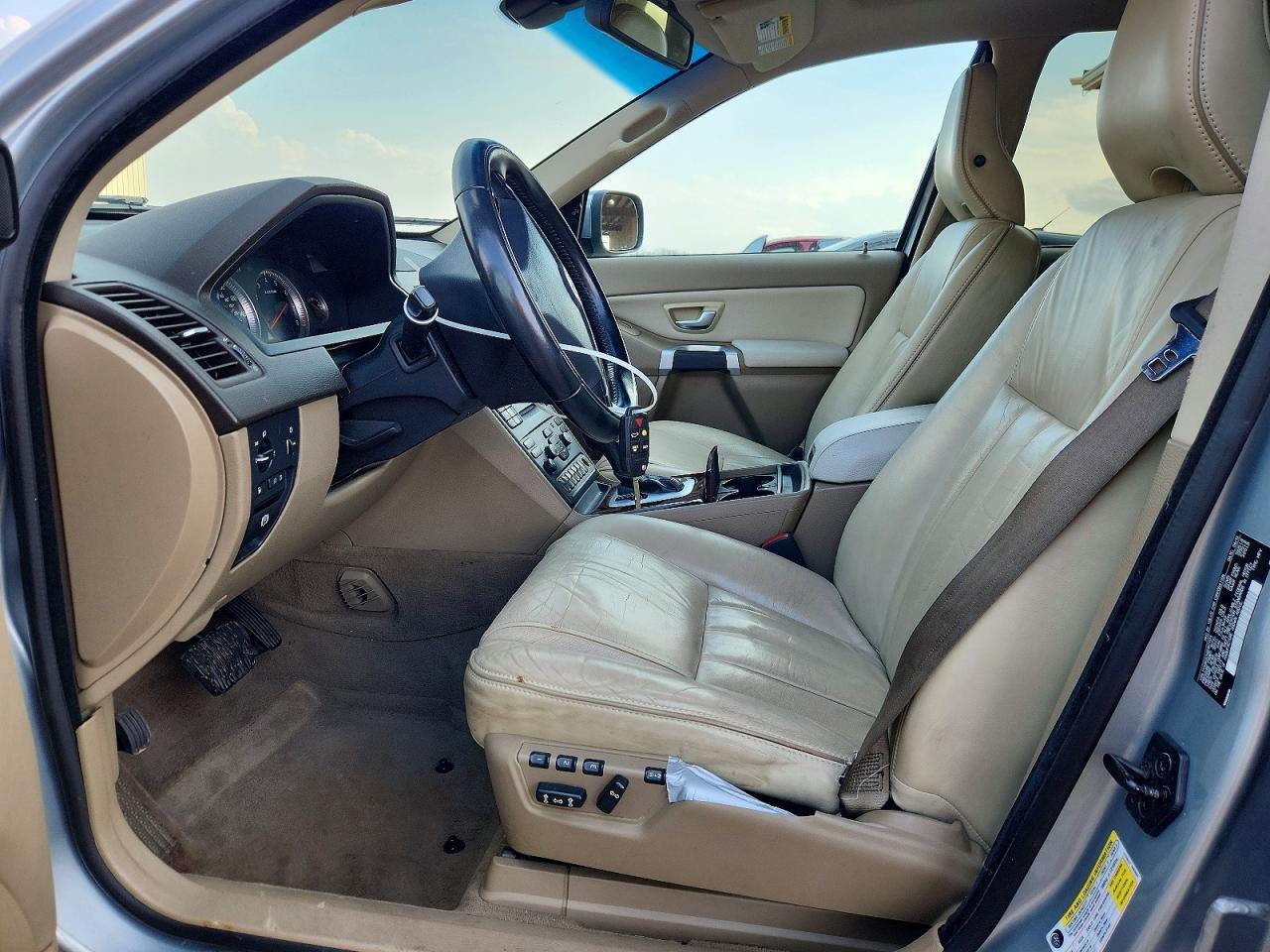 2013 VOLVO XC90