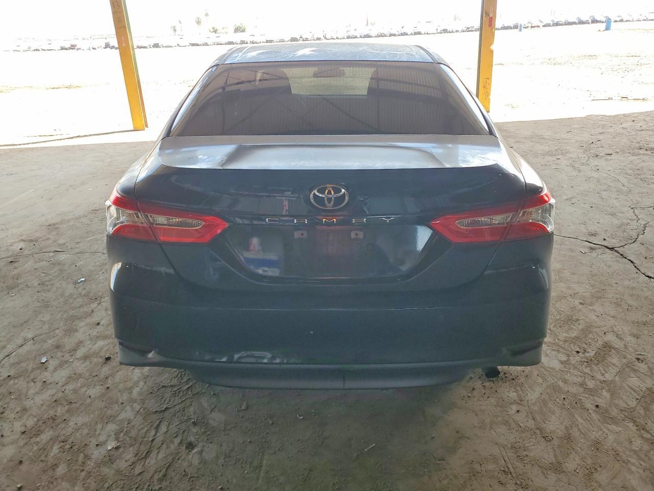 2018 TOYOTA CAMRY