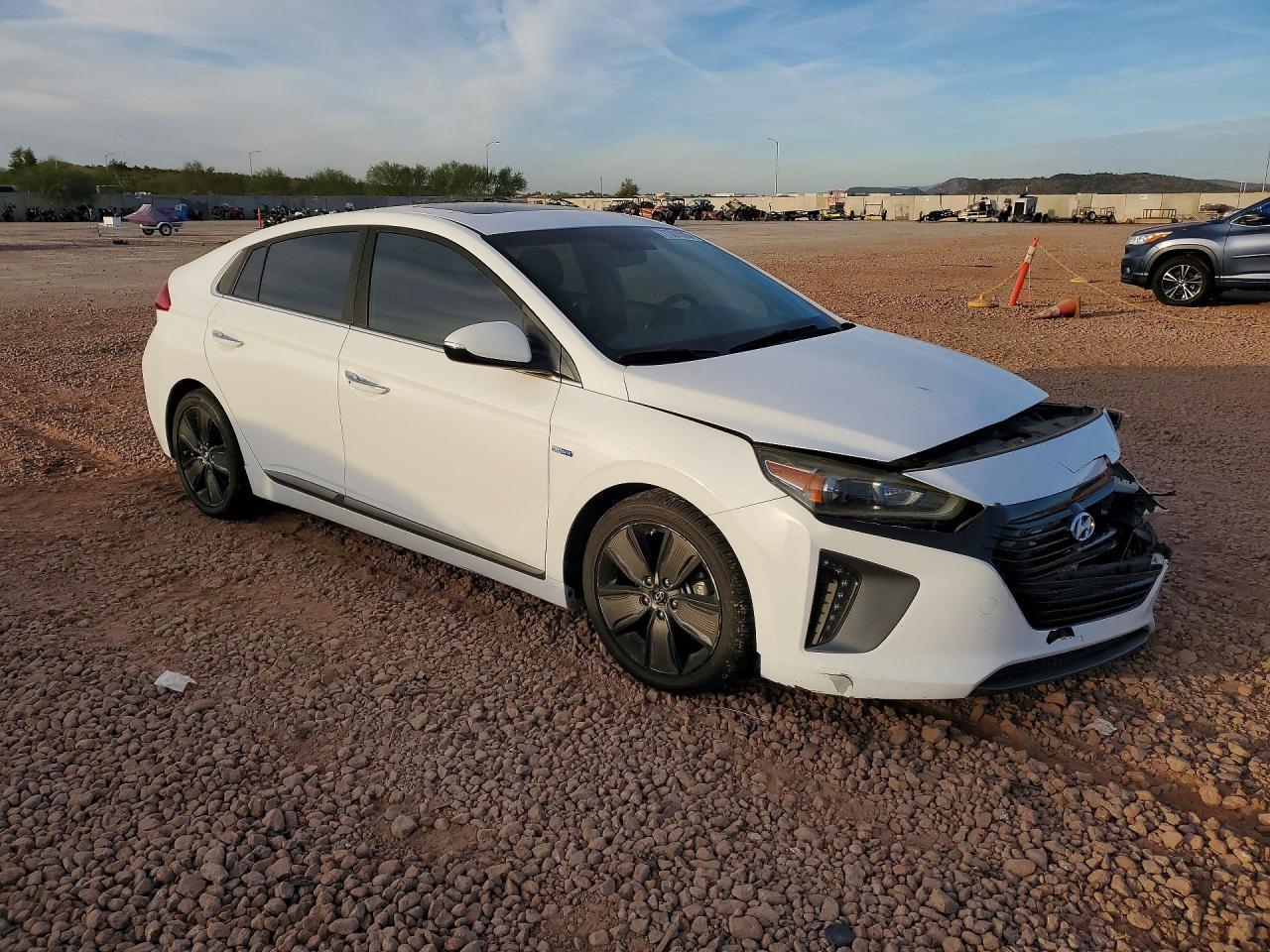 2017 HYUNDAI Ioniq