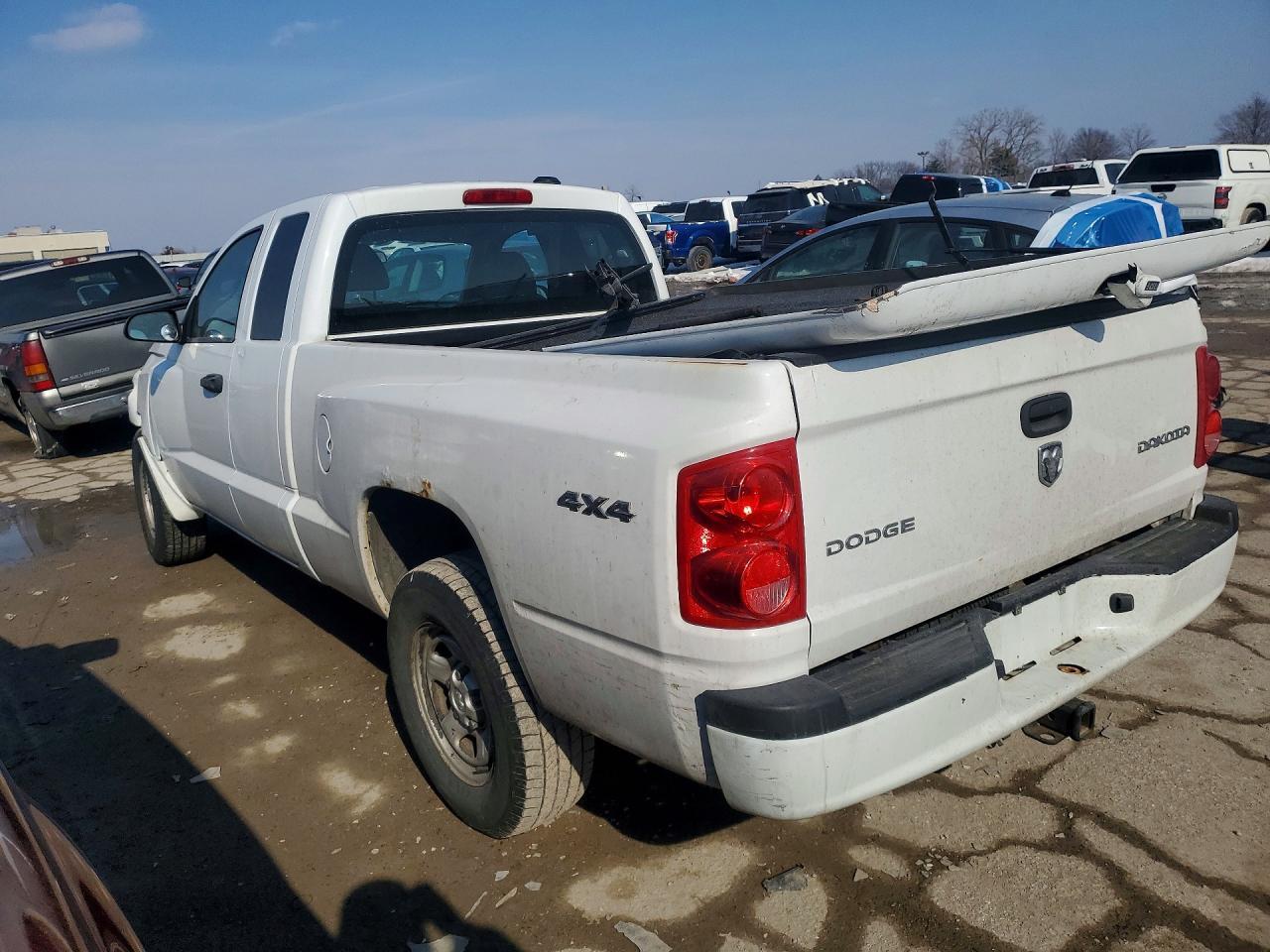 2010 DODGE Dakota
