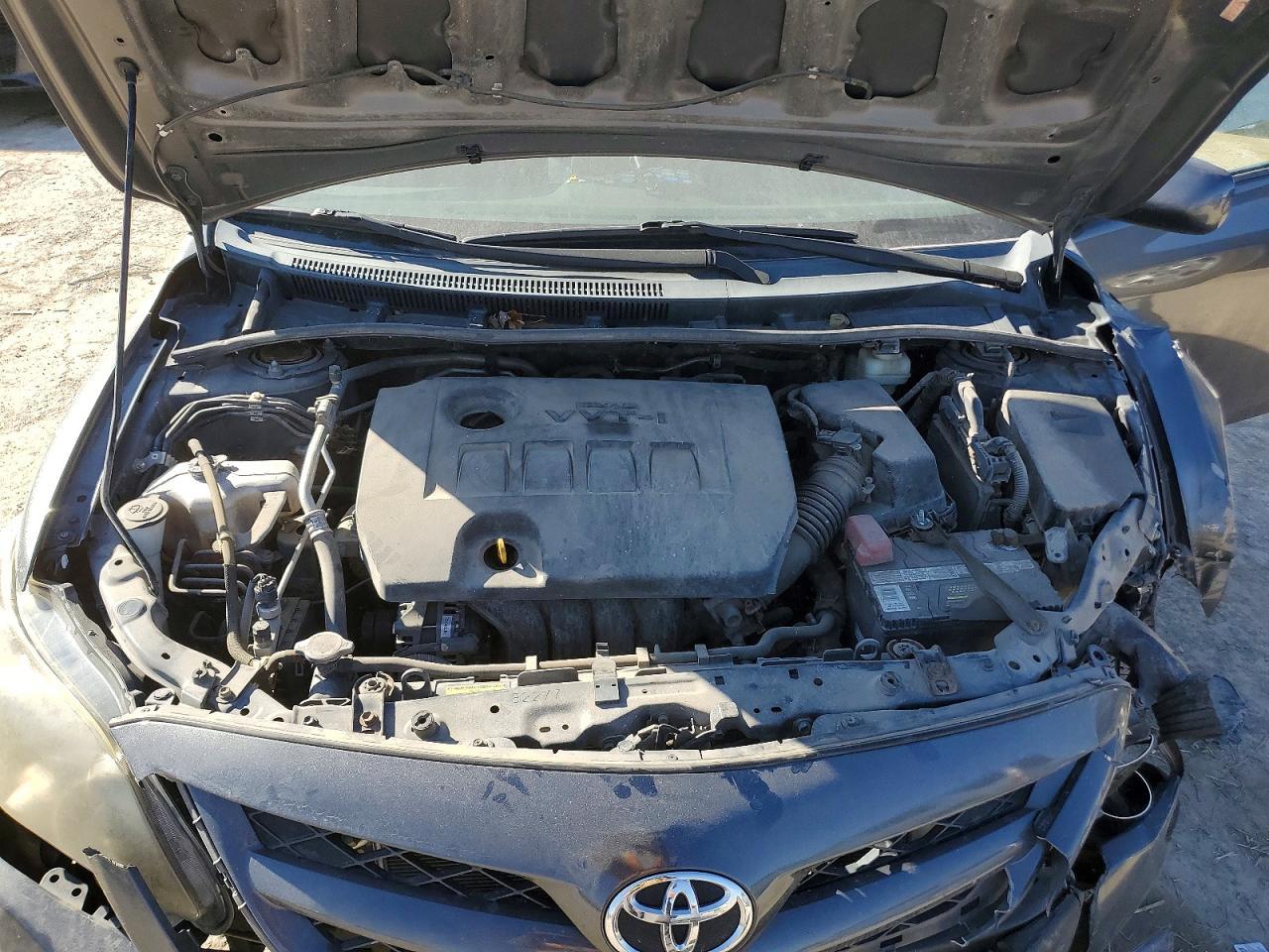 2011 TOYOTA COROLLA