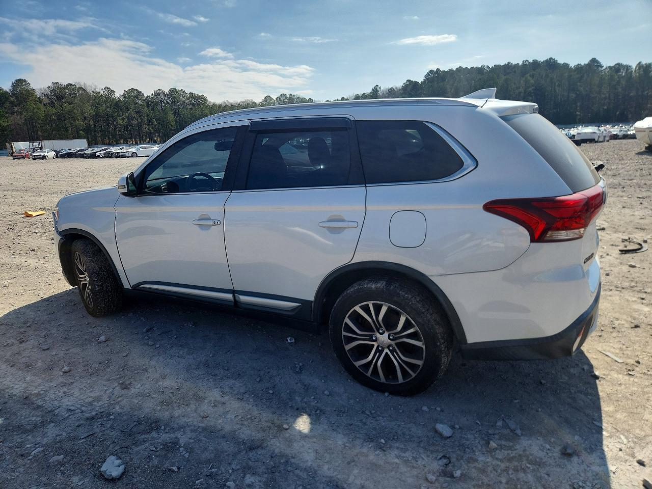 2018 MITSUBISHI outlander