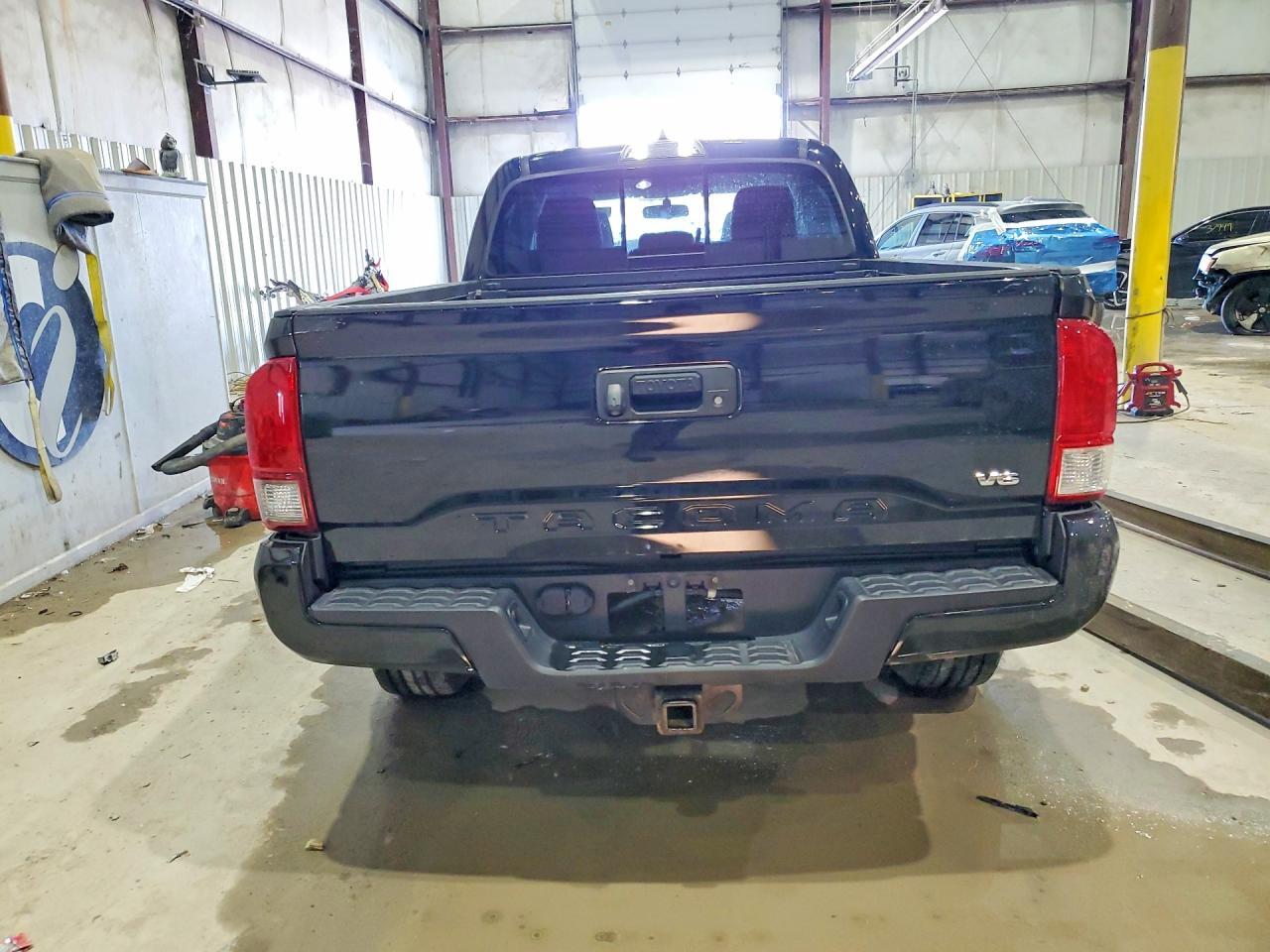 2017 TOYOTA TACOMA