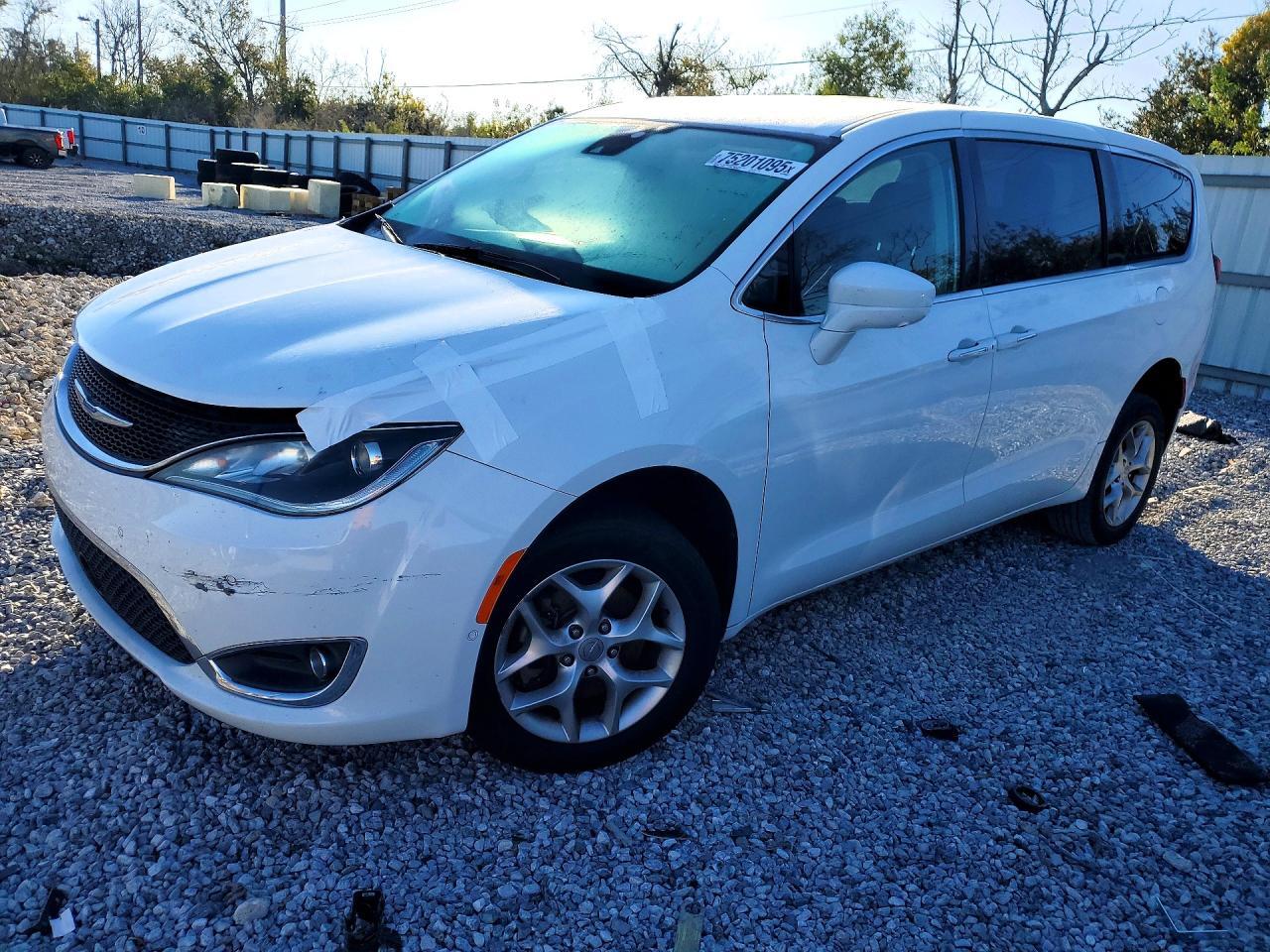 2020 CHRYSLER Pacifica