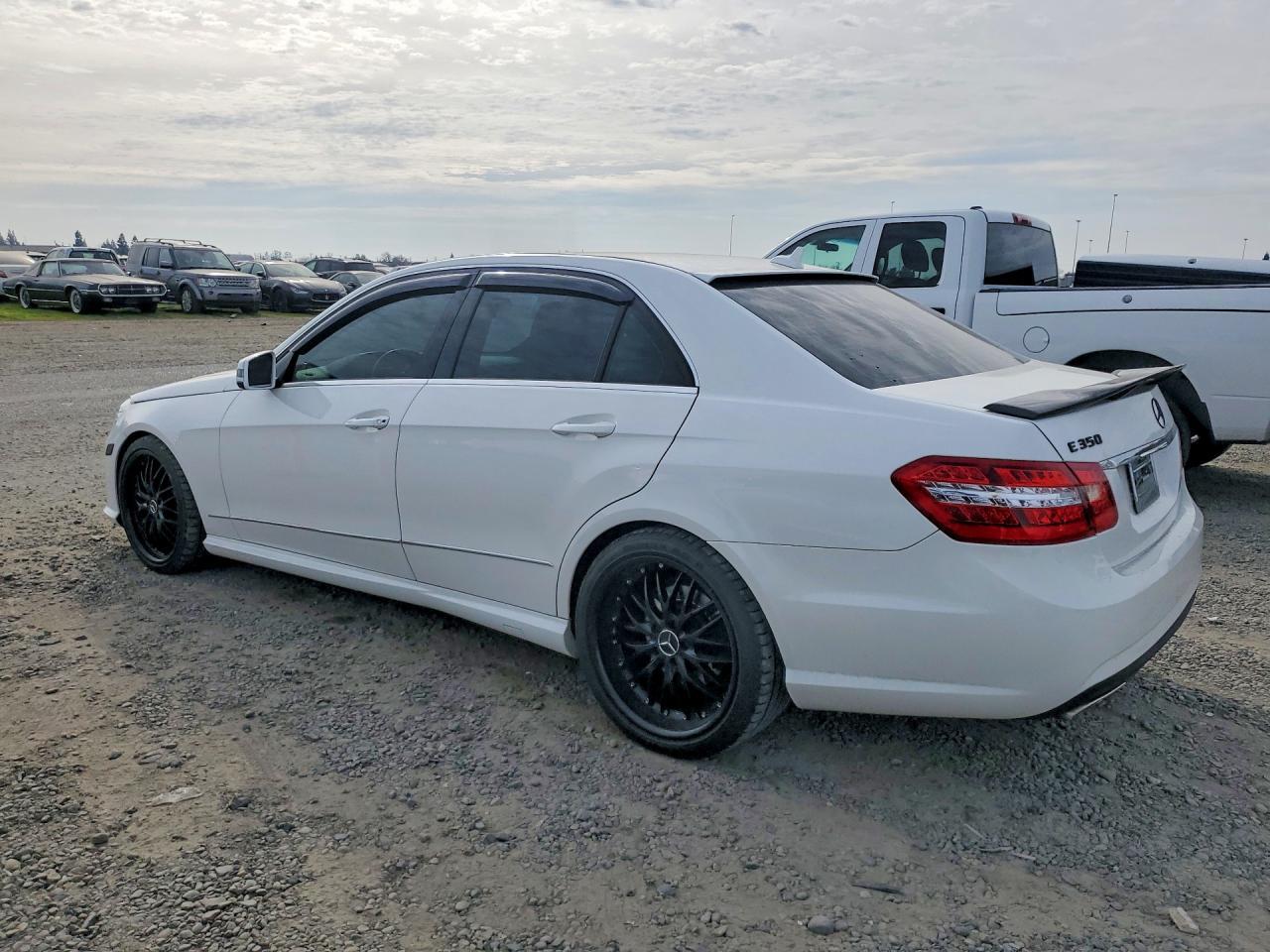 2013 MERCEDES-BENZ E-Class