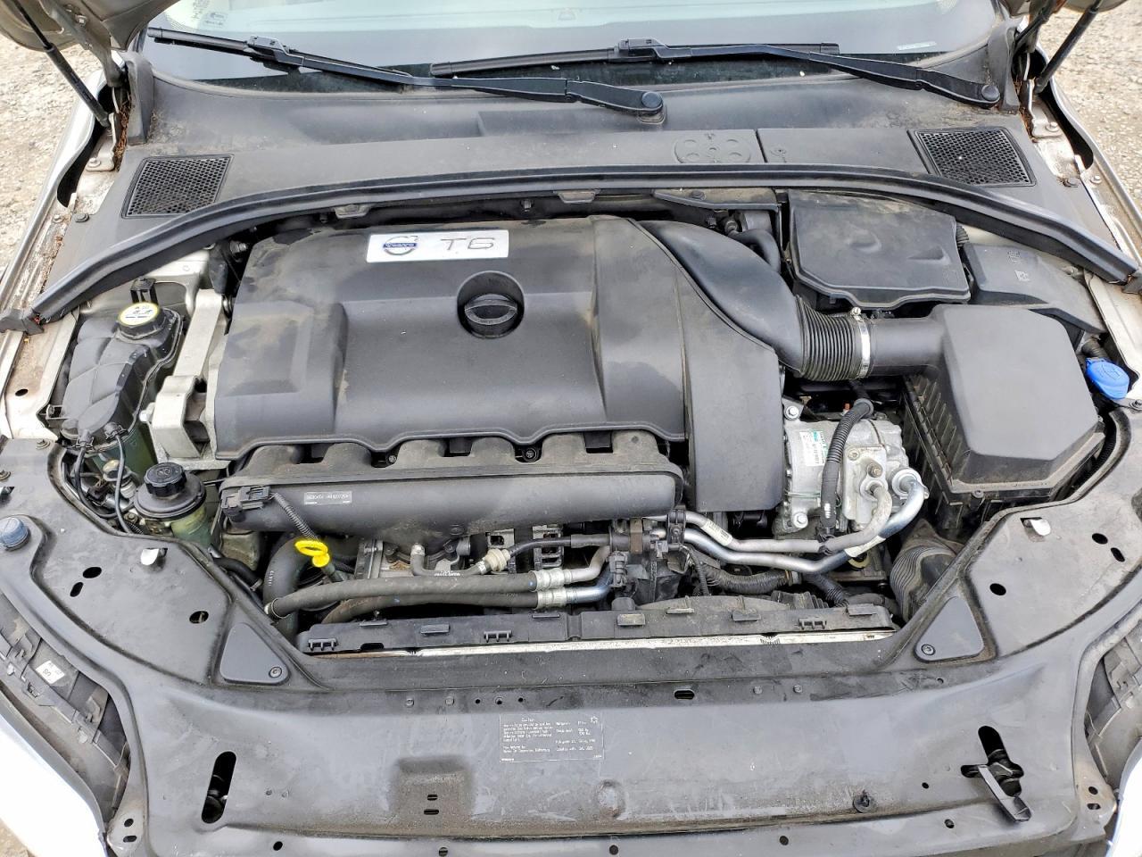 2014 VOLVO XC70