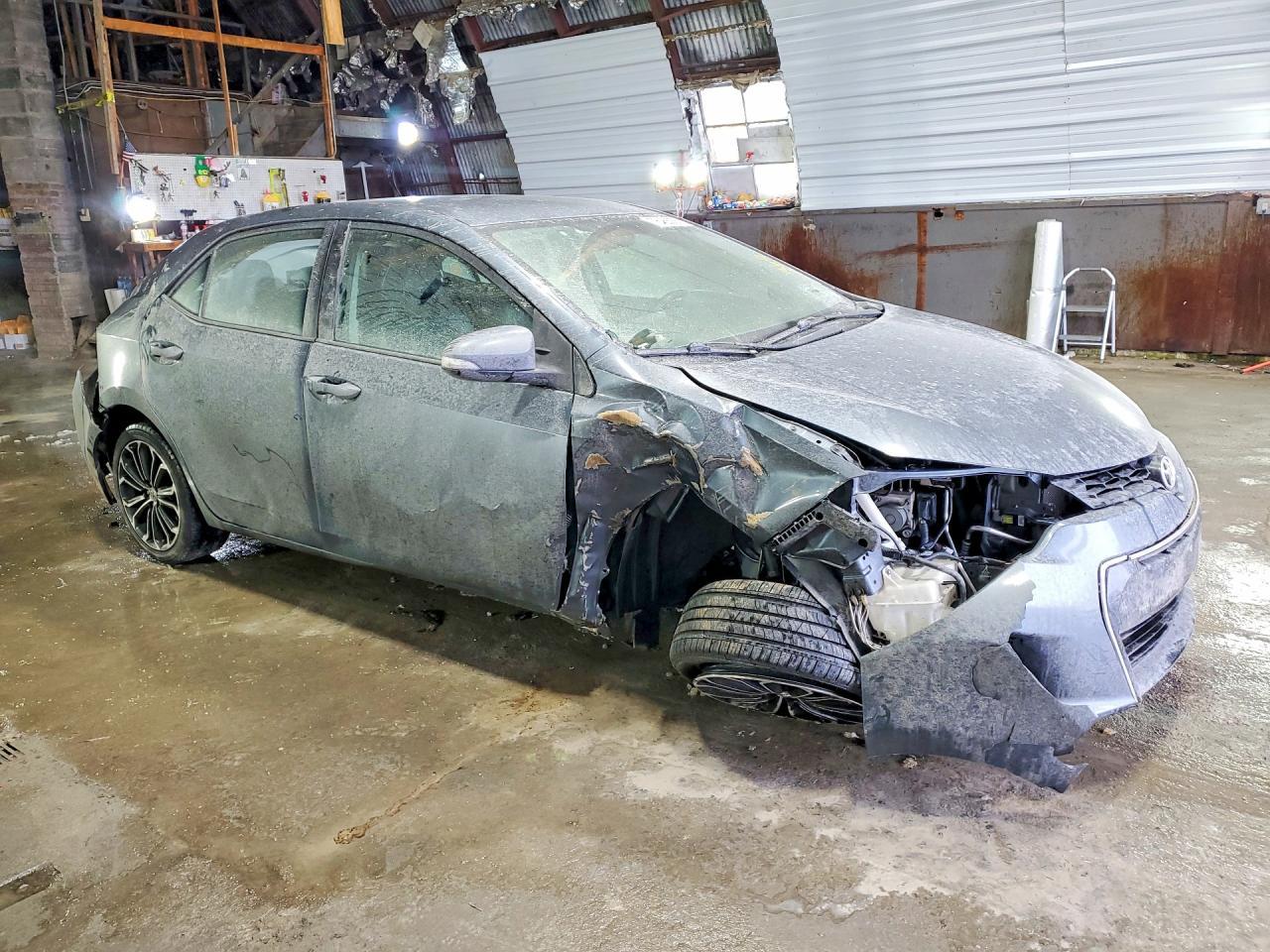 2015 TOYOTA COROLLA