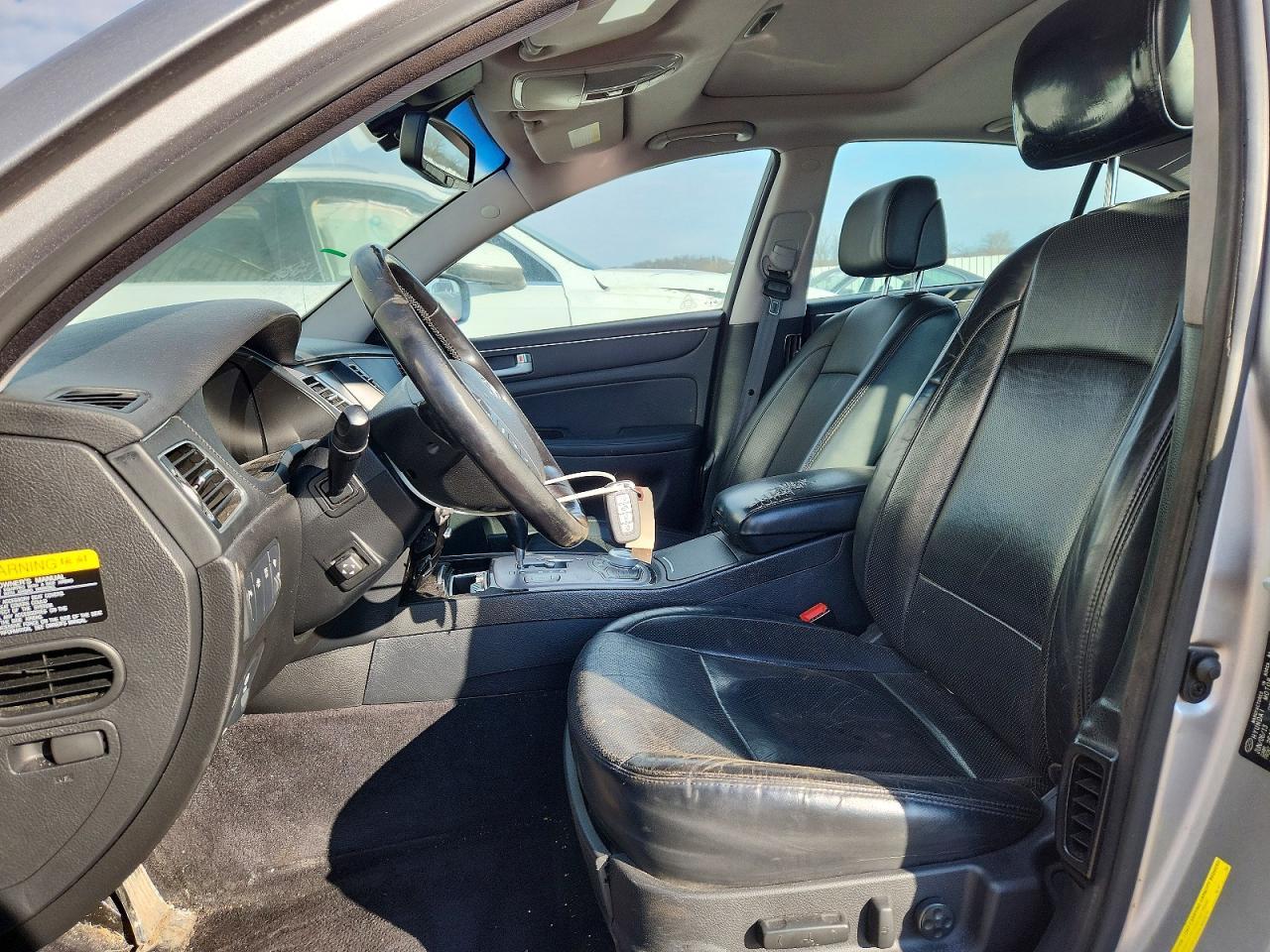 2013 HYUNDAI GENESIS